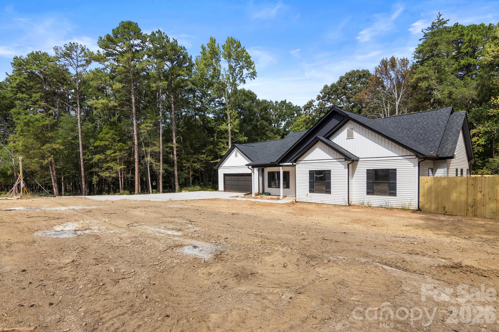 816 Winding Brook Road Property Photo 2
