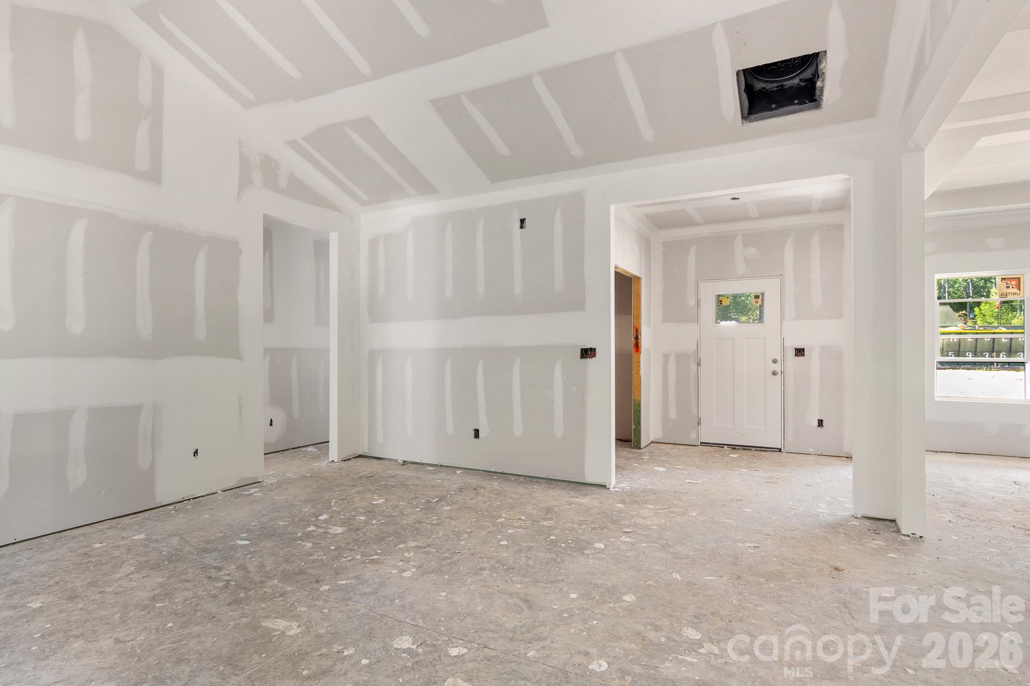816 Winding Brook Road Property Photo 4