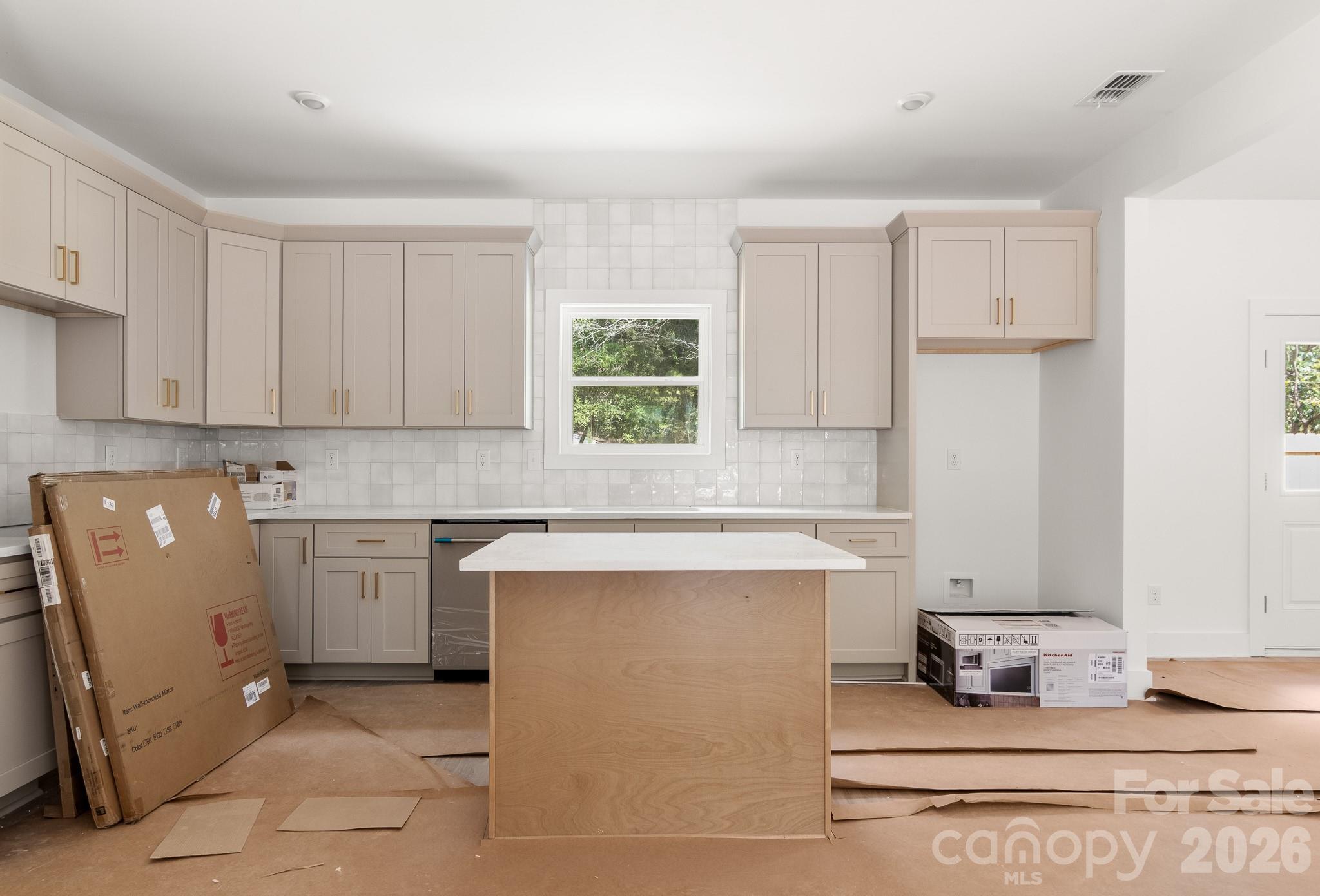 816 Winding Brook Road Property Photo 7