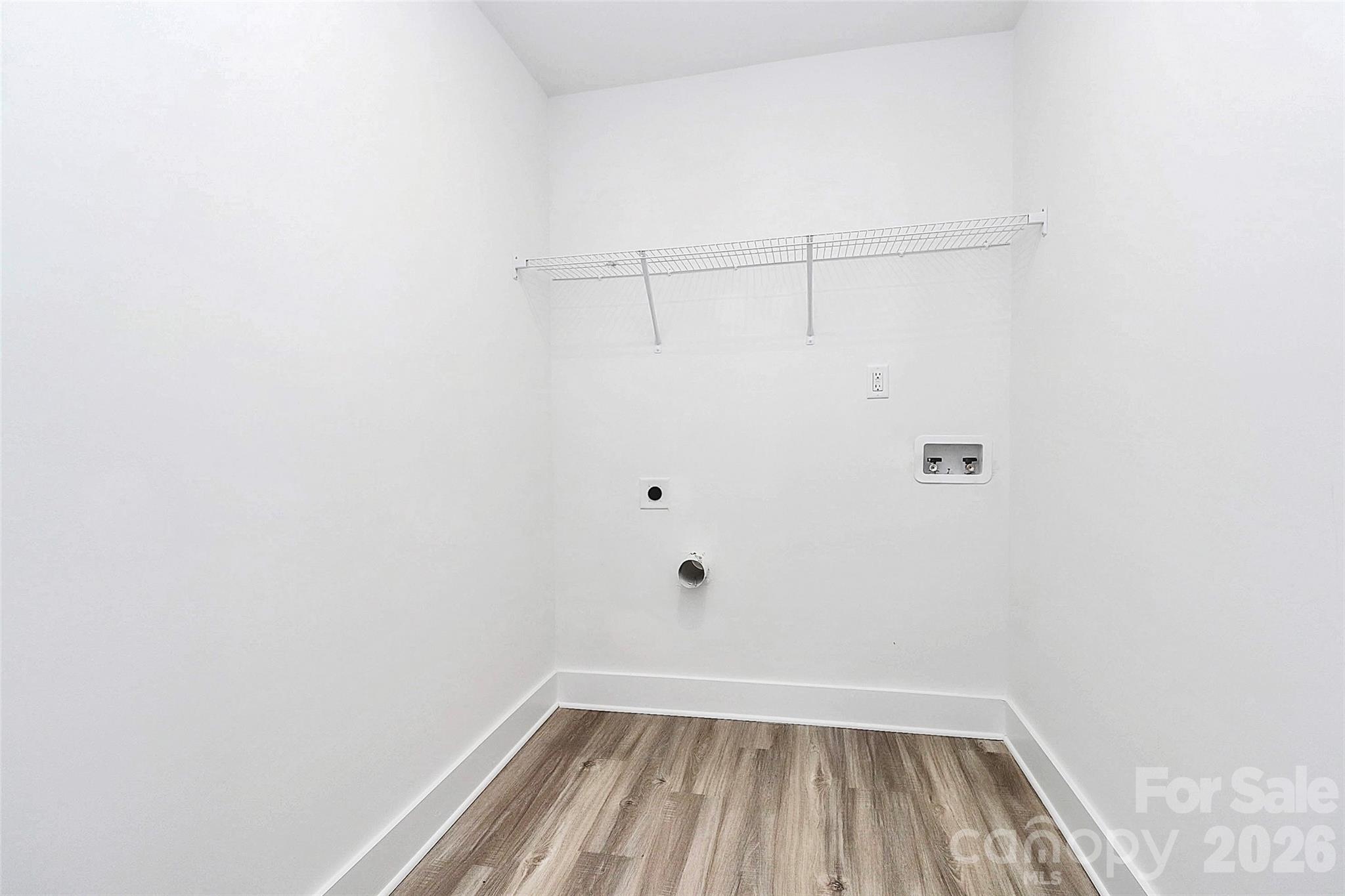 816 Winding Brook Road Property Photo 9