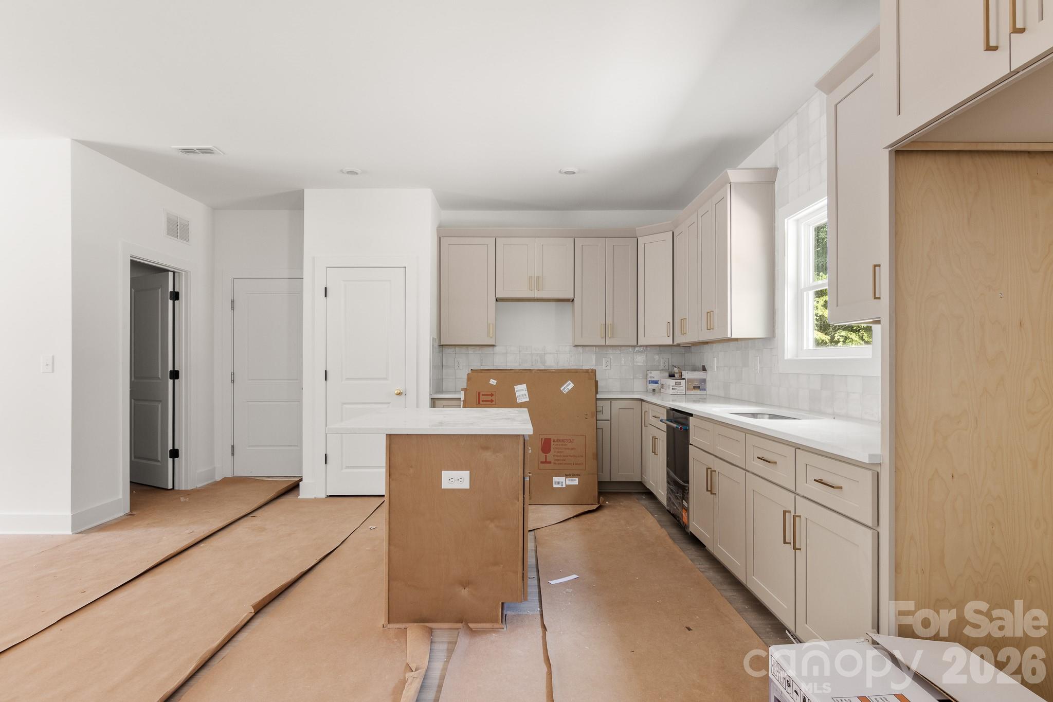 816 Winding Brook Road Property Photo 9