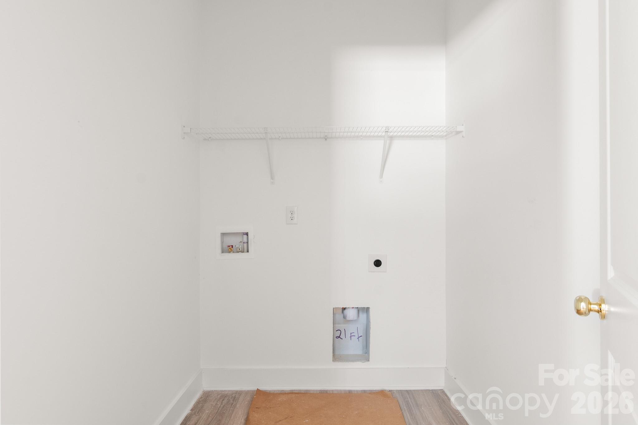 816 Winding Brook Road Property Photo 11