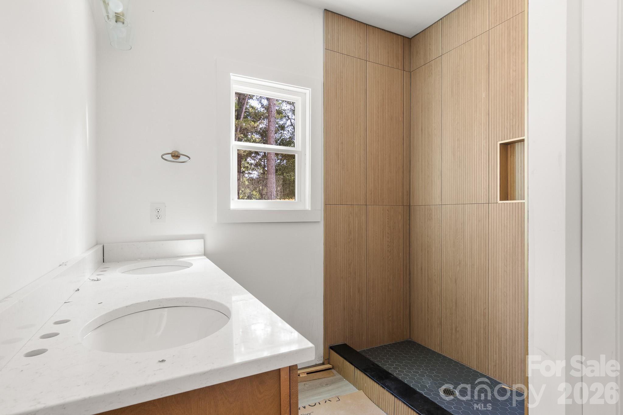 816 Winding Brook Road Property Photo 19