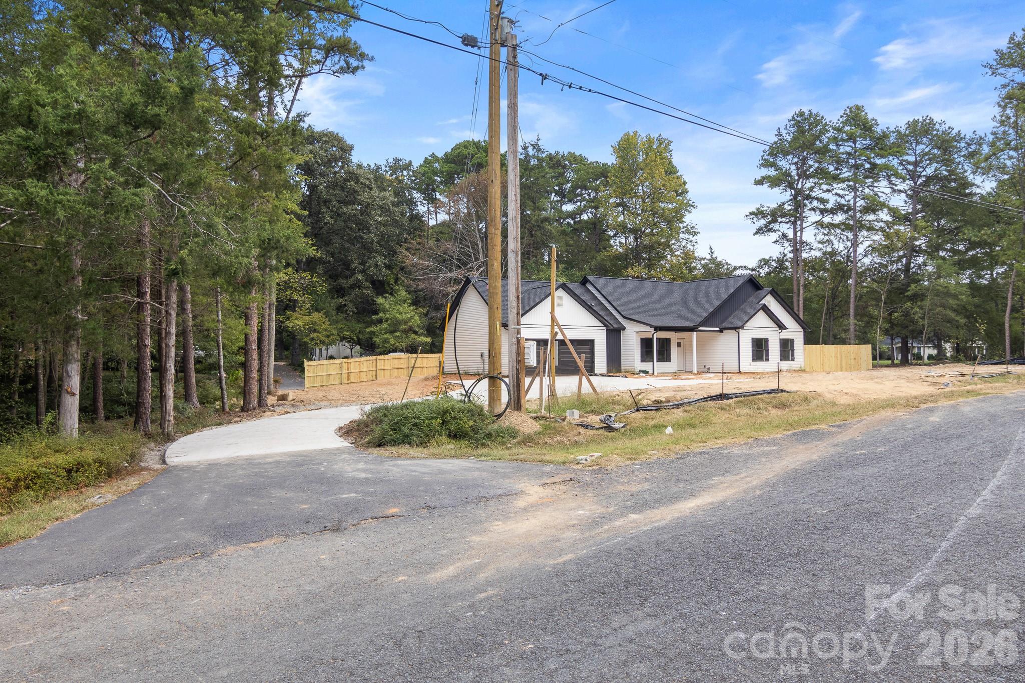 816 Winding Brook Road Property Photo 37