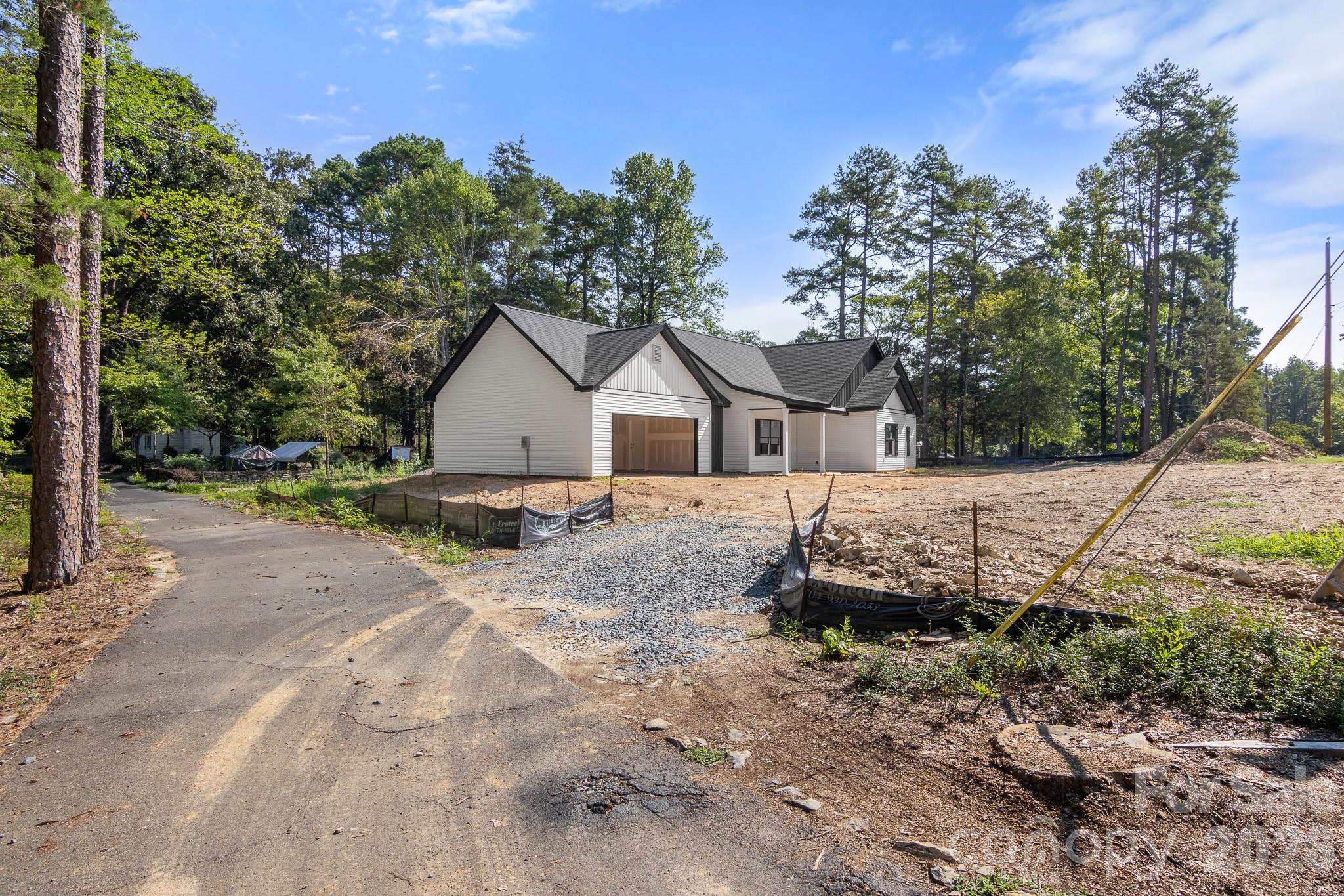 816 Winding Brook Road Property Photo 45