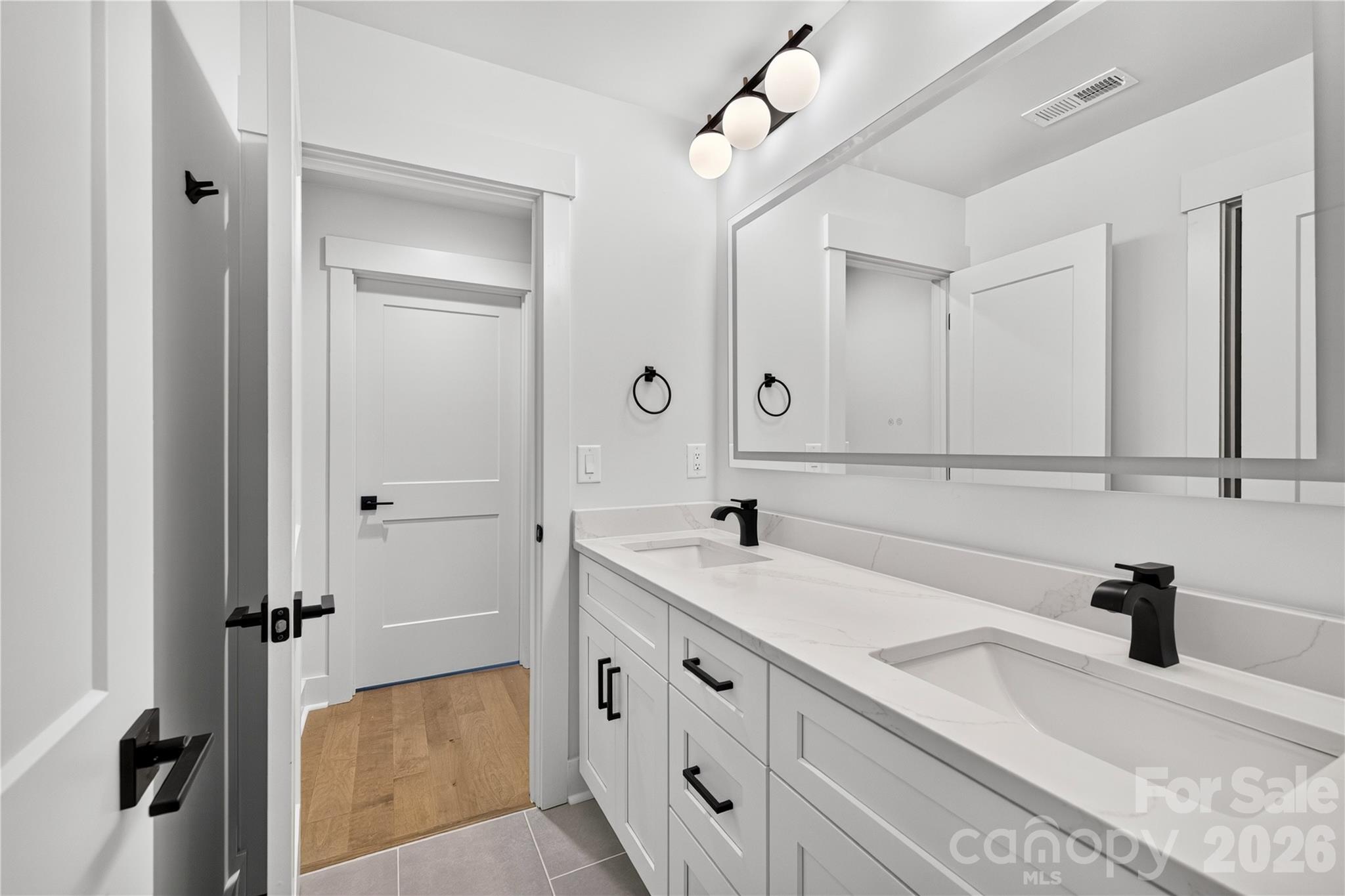 21017 Entrada Drive Property Photo 28