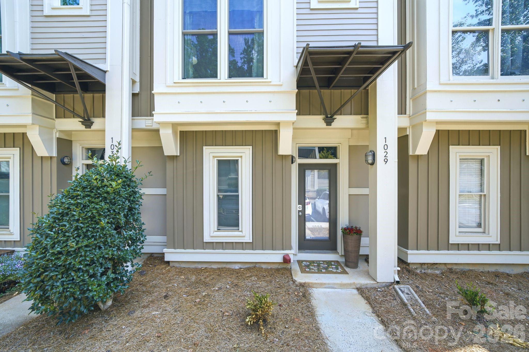 1029 Park West Drive Property Photo 3