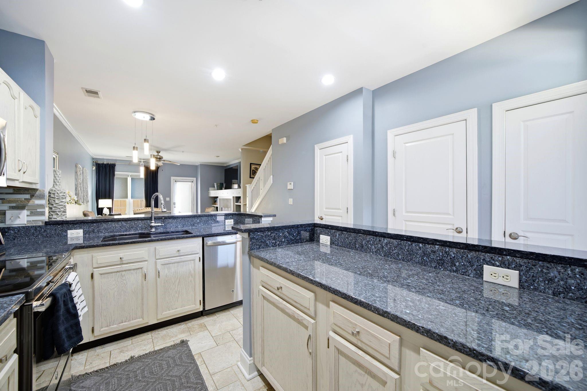 1029 Park West Drive Property Photo 5