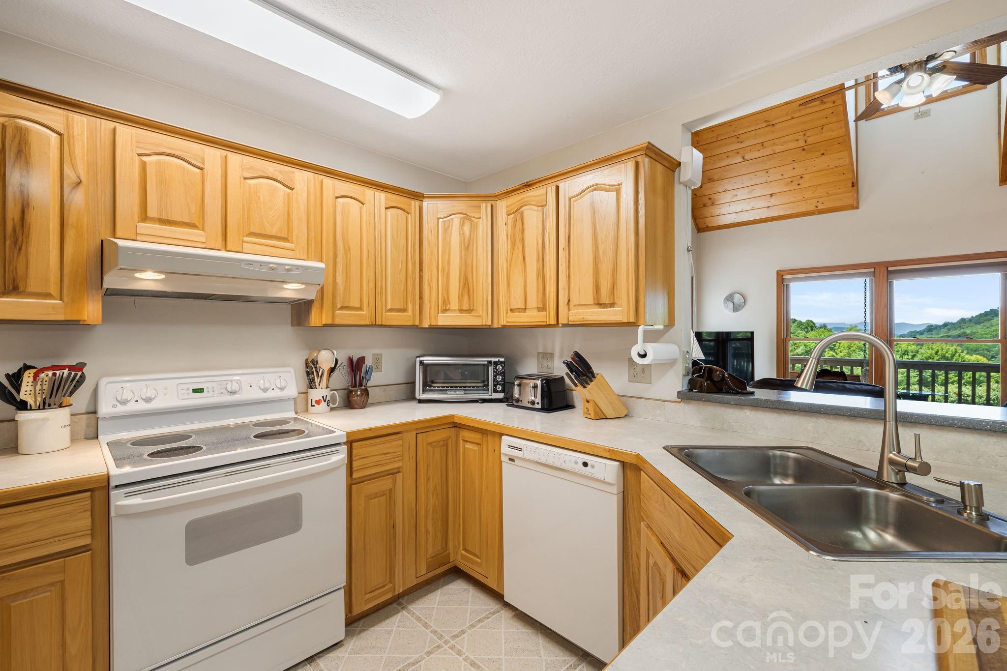 299 Basswood Road Property Photo 9