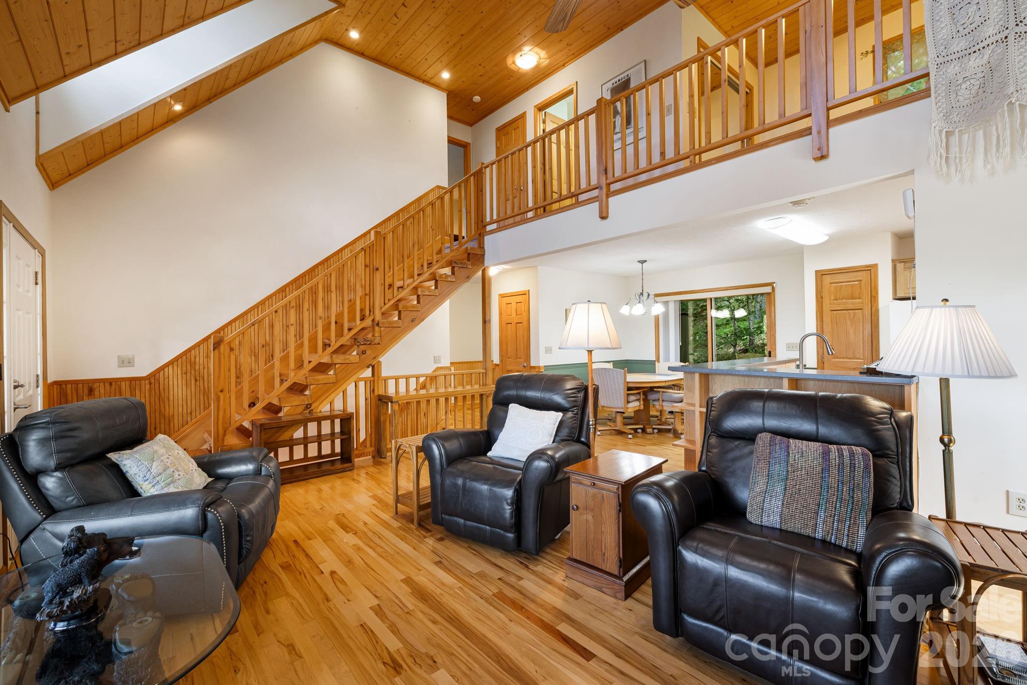 299 Basswood Road Property Photo 10