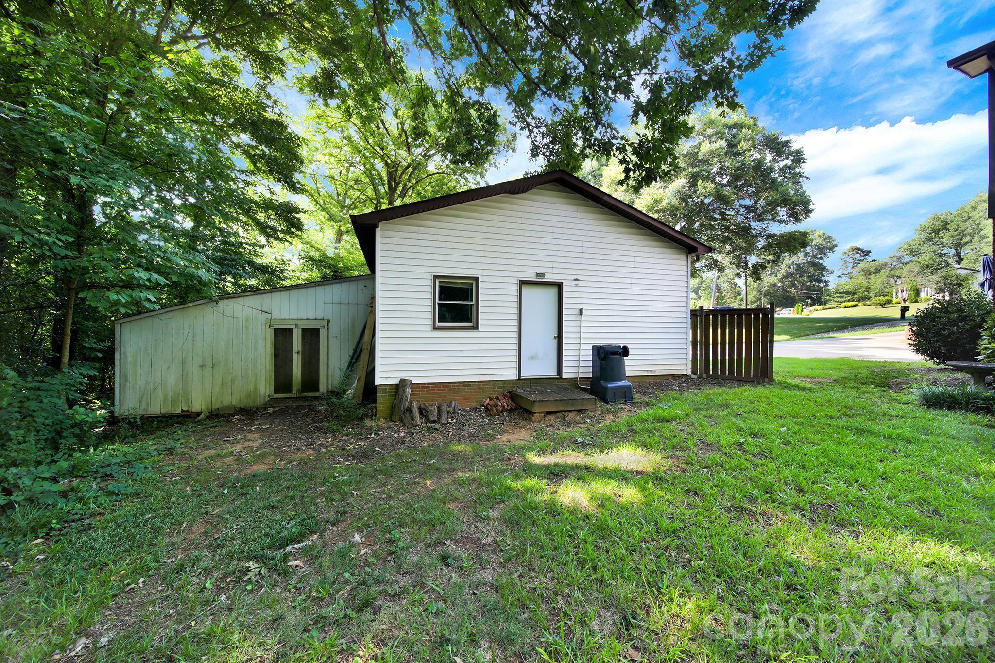 2311 Laurelwood Circle Property Photo 32
