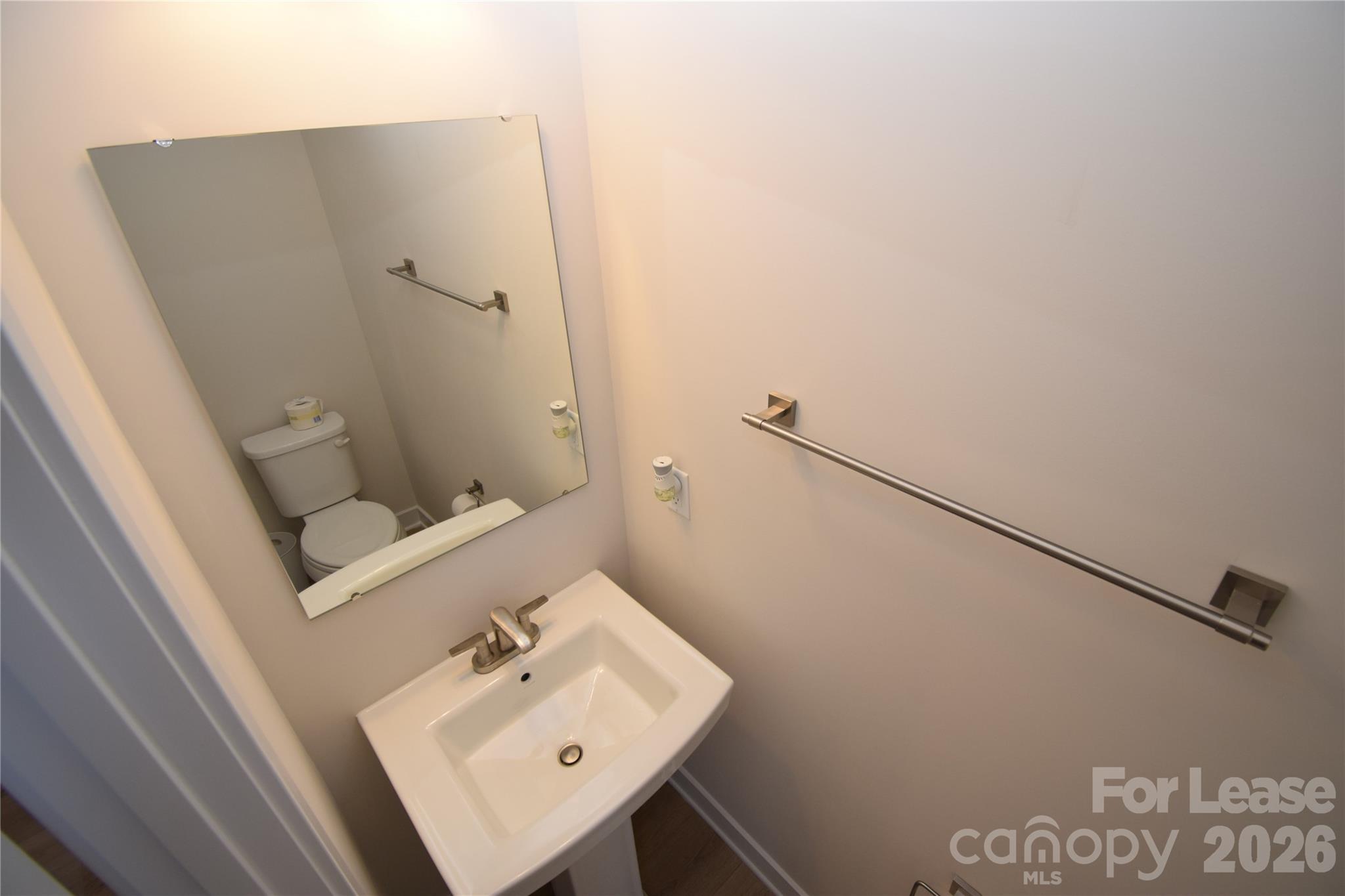 4810 Chastain Avenue Property Photo 10