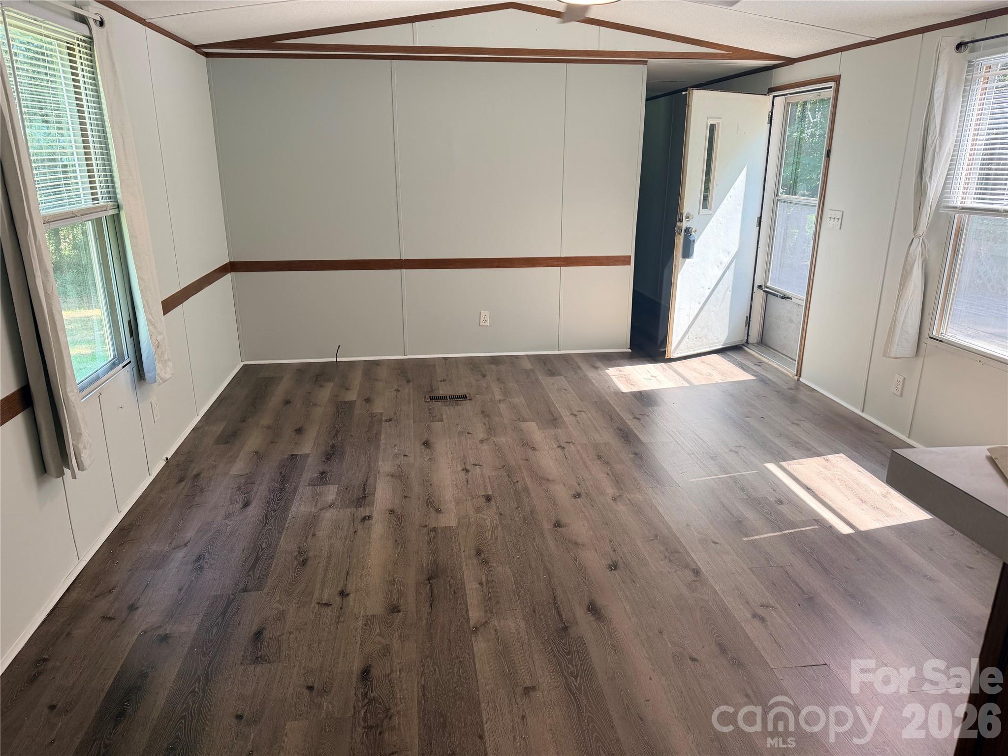 3910 Winter Road Property Photo 5