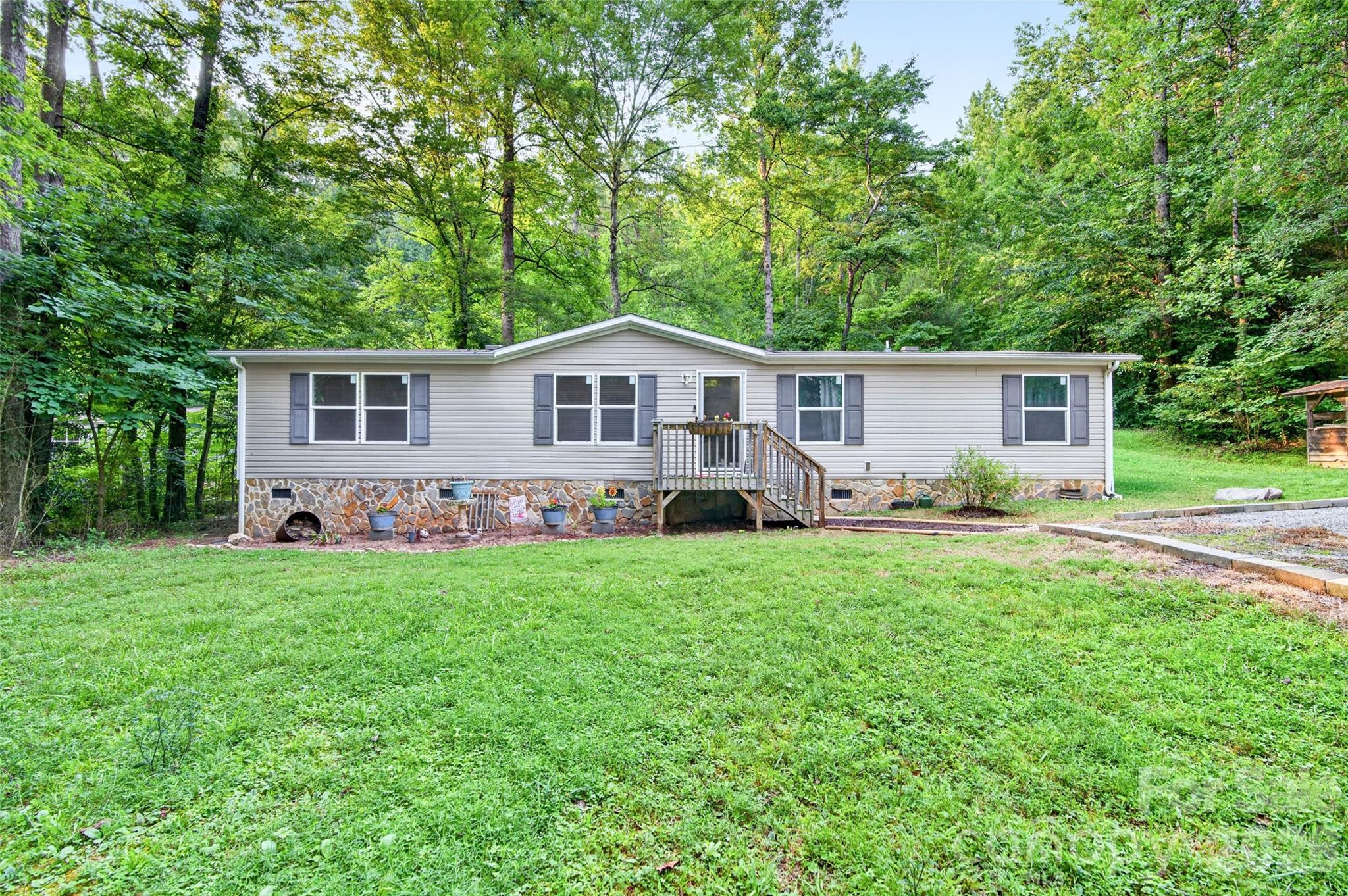 5249 Antler Drive Property Photo 1
