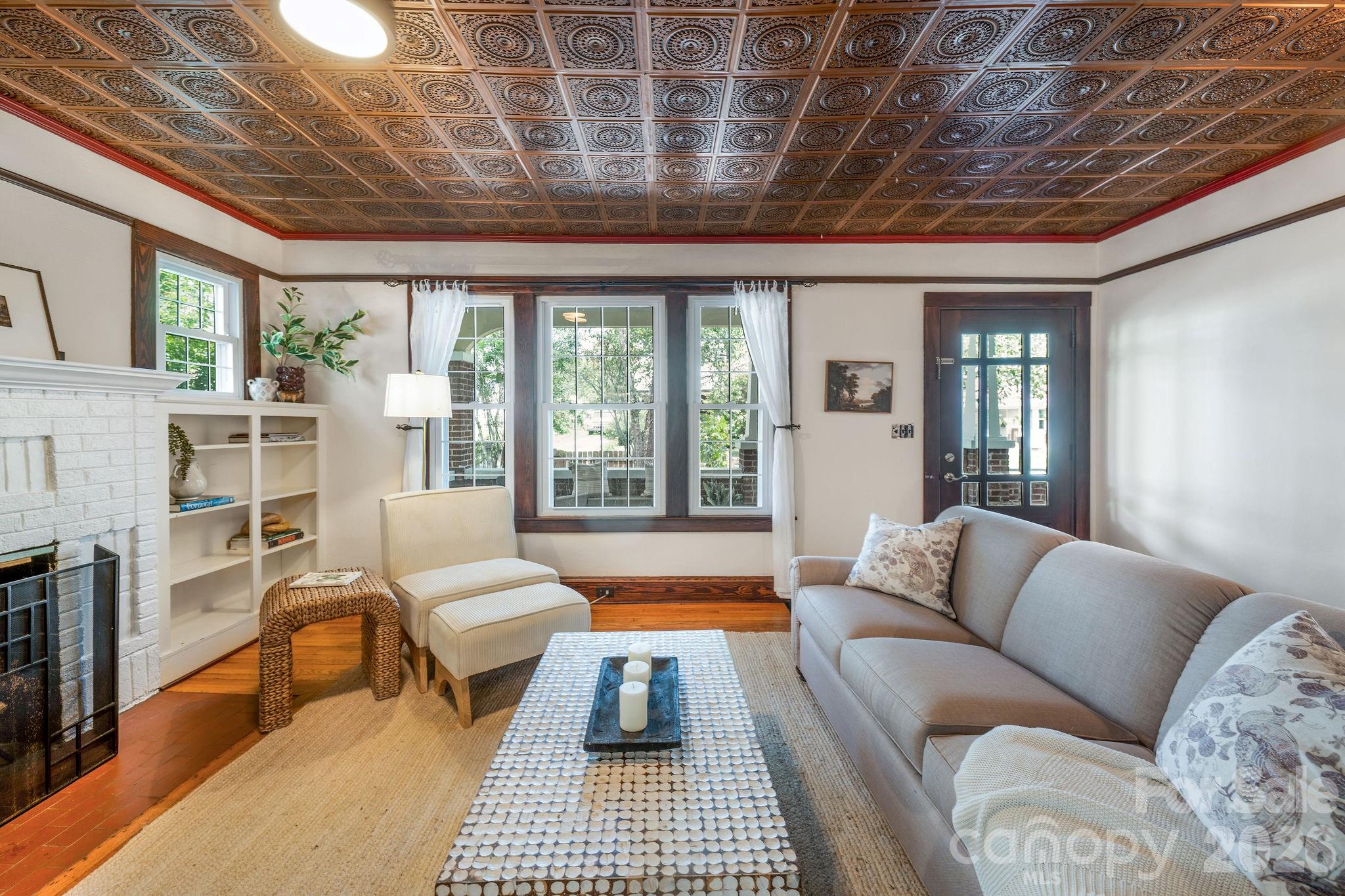 33 Fairfax Avenue Property Photo 8