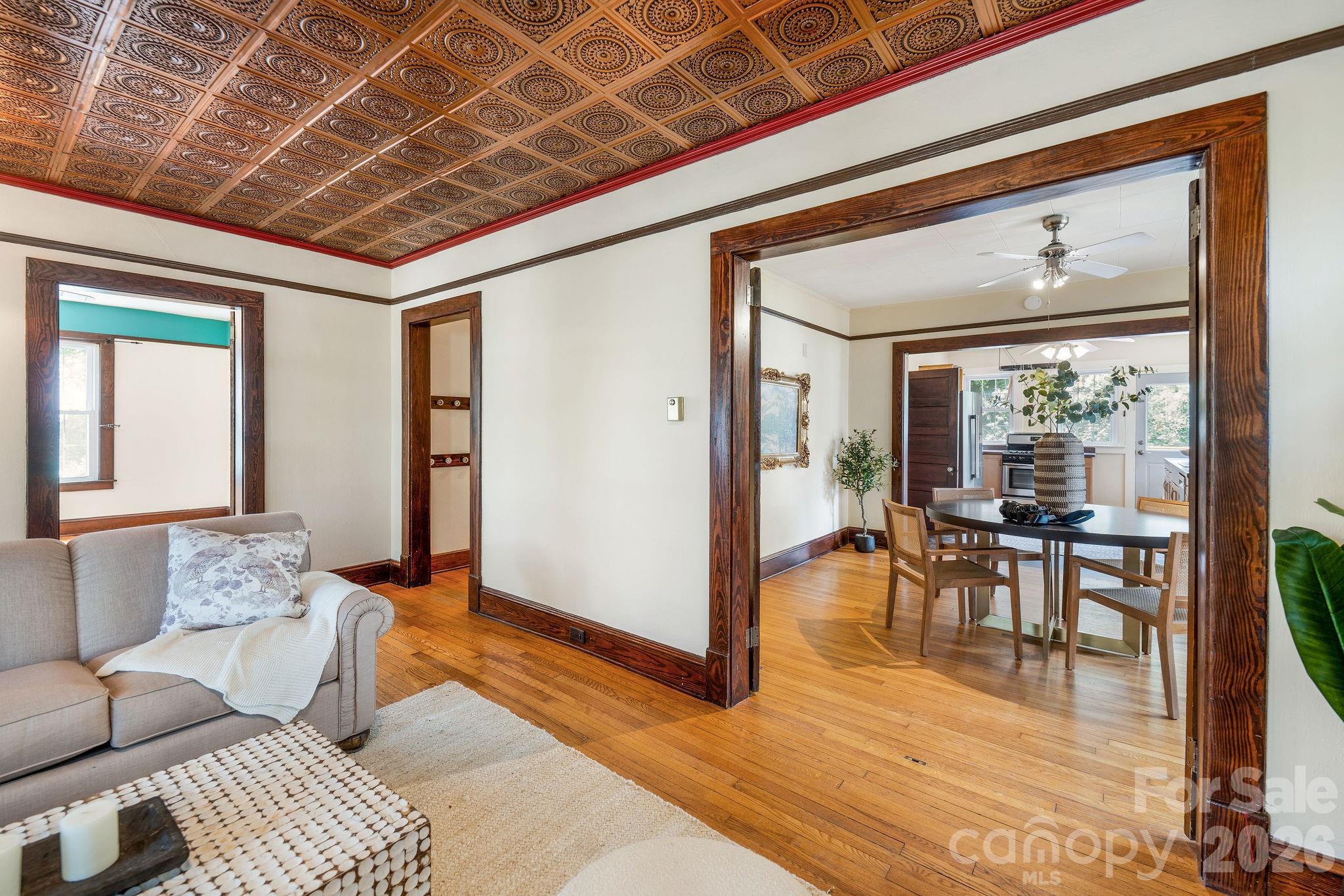 33 Fairfax Avenue Property Photo 10