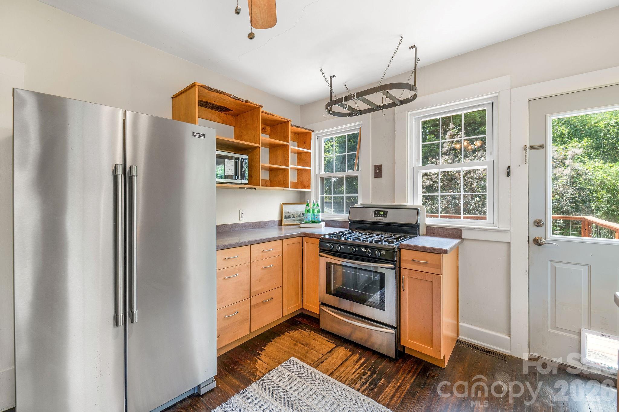 33 Fairfax Avenue Property Photo 13