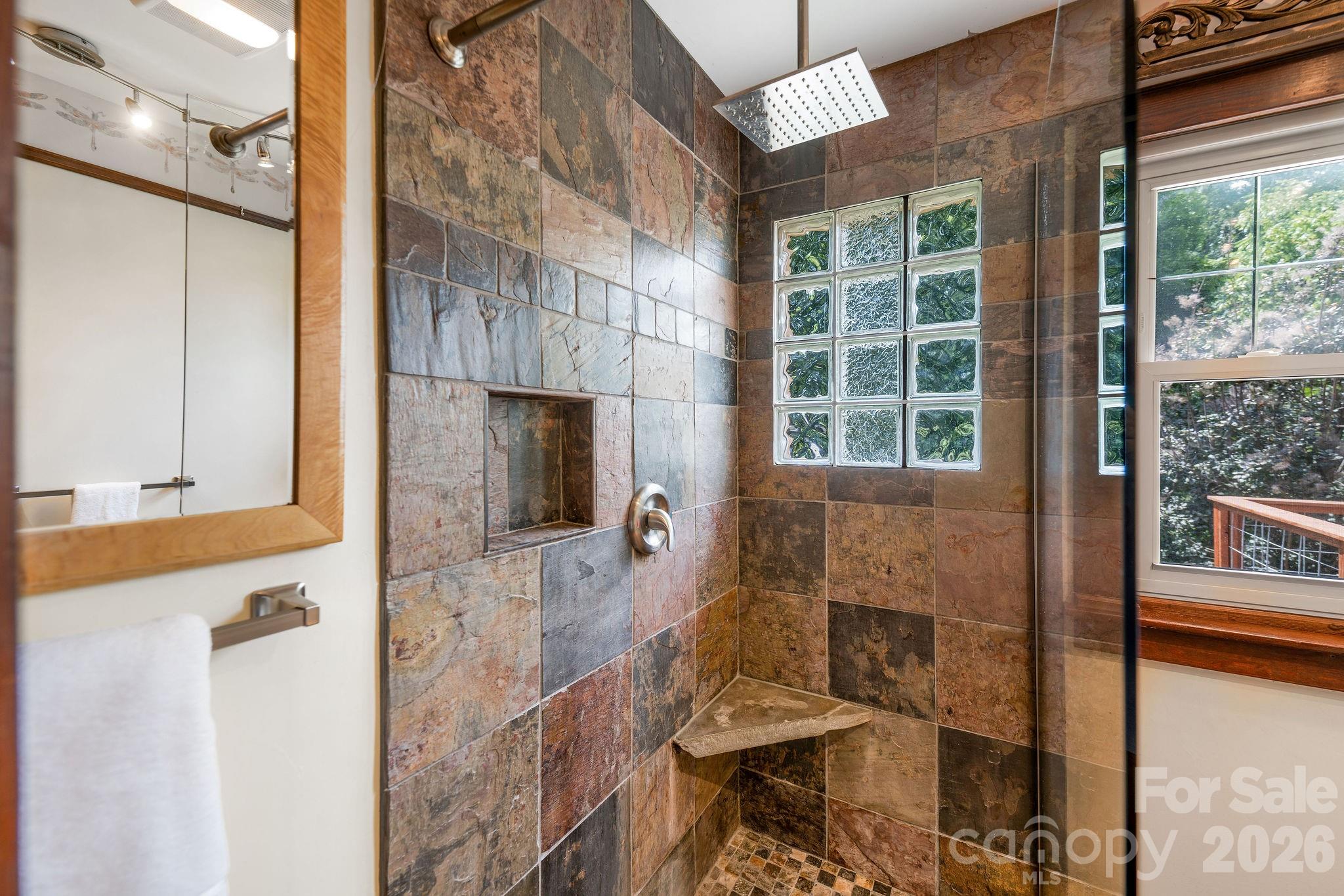 33 Fairfax Avenue Property Photo 18