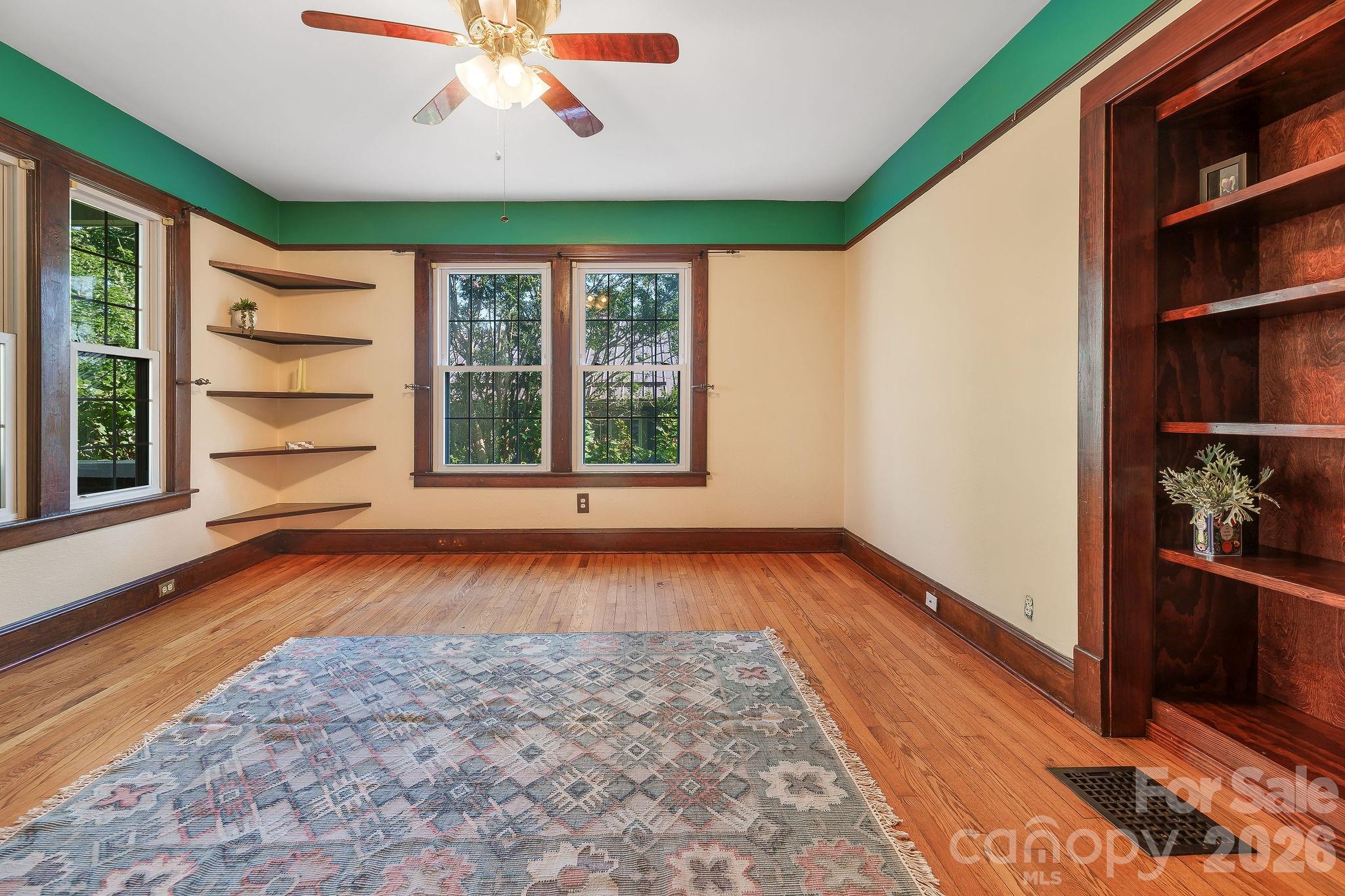 33 Fairfax Avenue Property Photo 23
