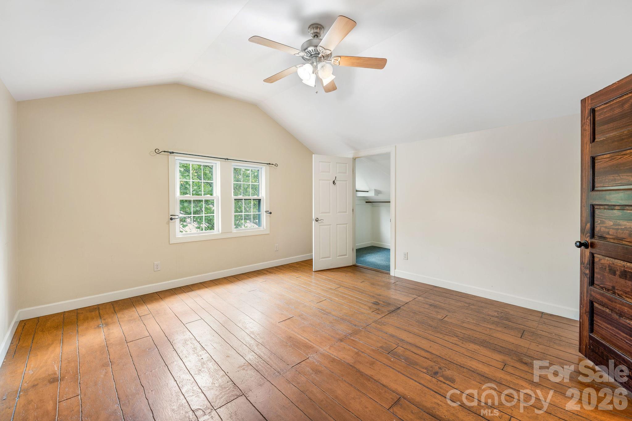 33 Fairfax Avenue Property Photo 28