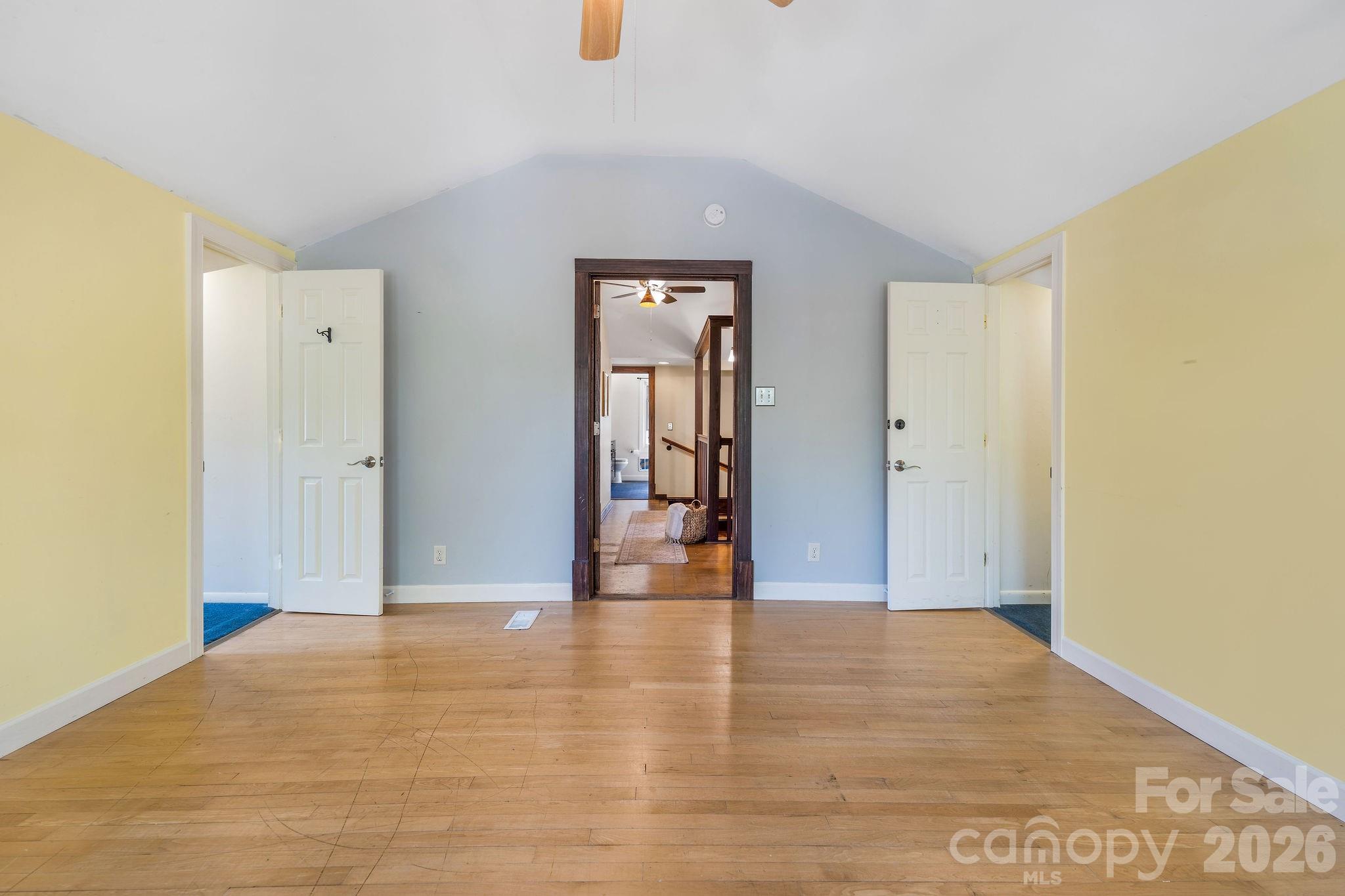 33 Fairfax Avenue Property Photo 31