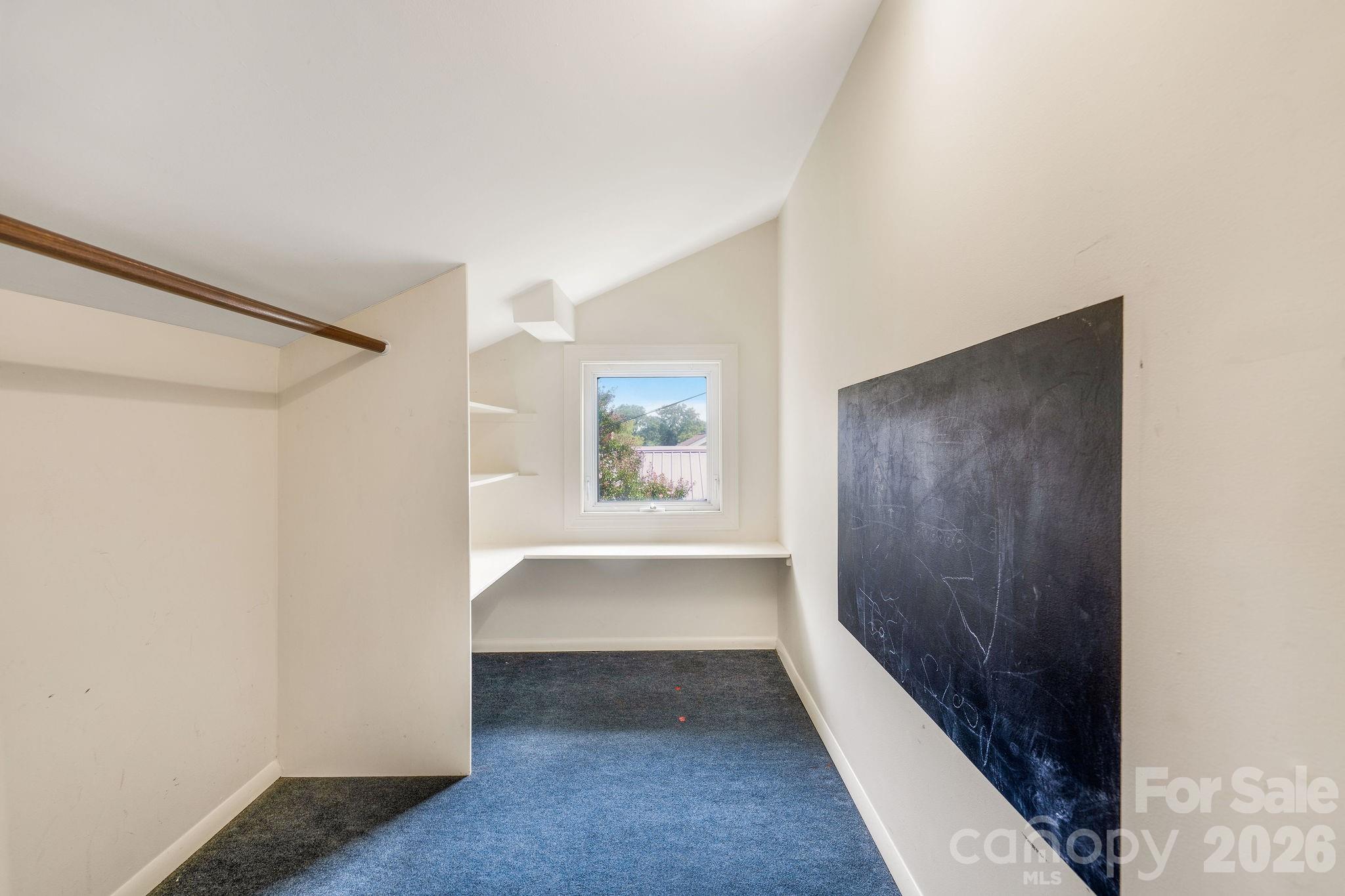 33 Fairfax Avenue Property Photo 32