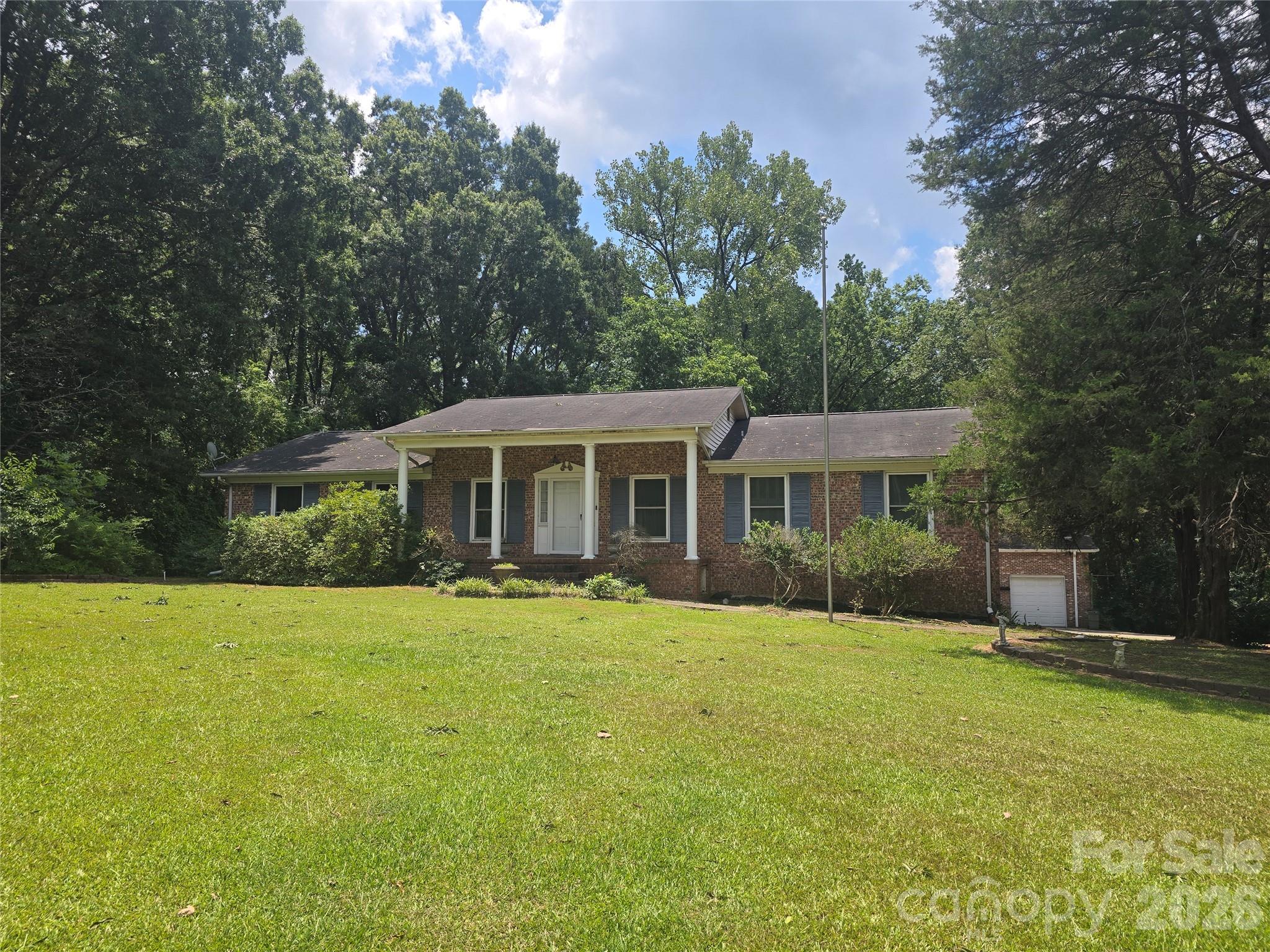 1162 Ja Cochran Bypass Property Photo 3