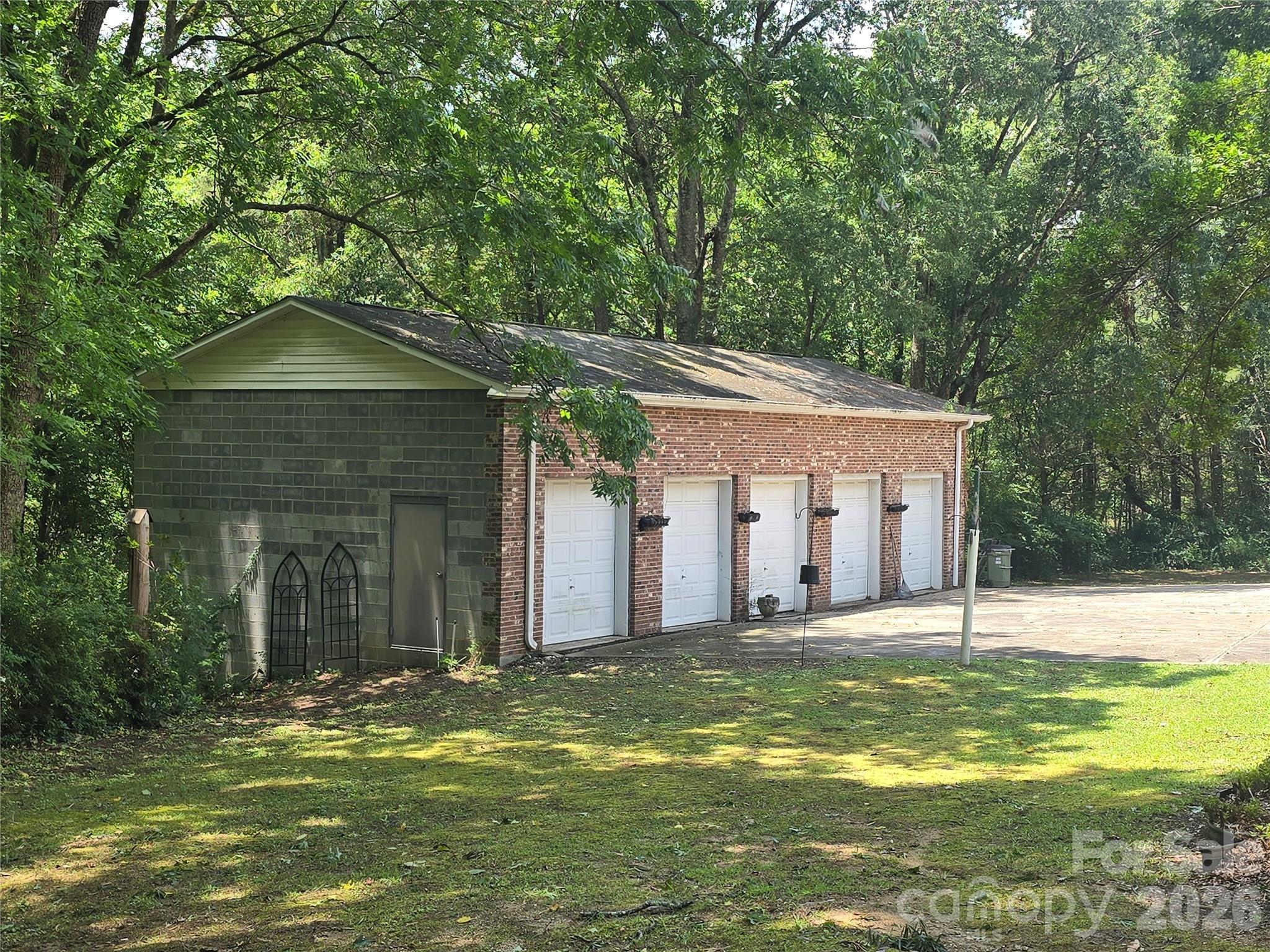 1162 Ja Cochran Bypass Property Photo 8