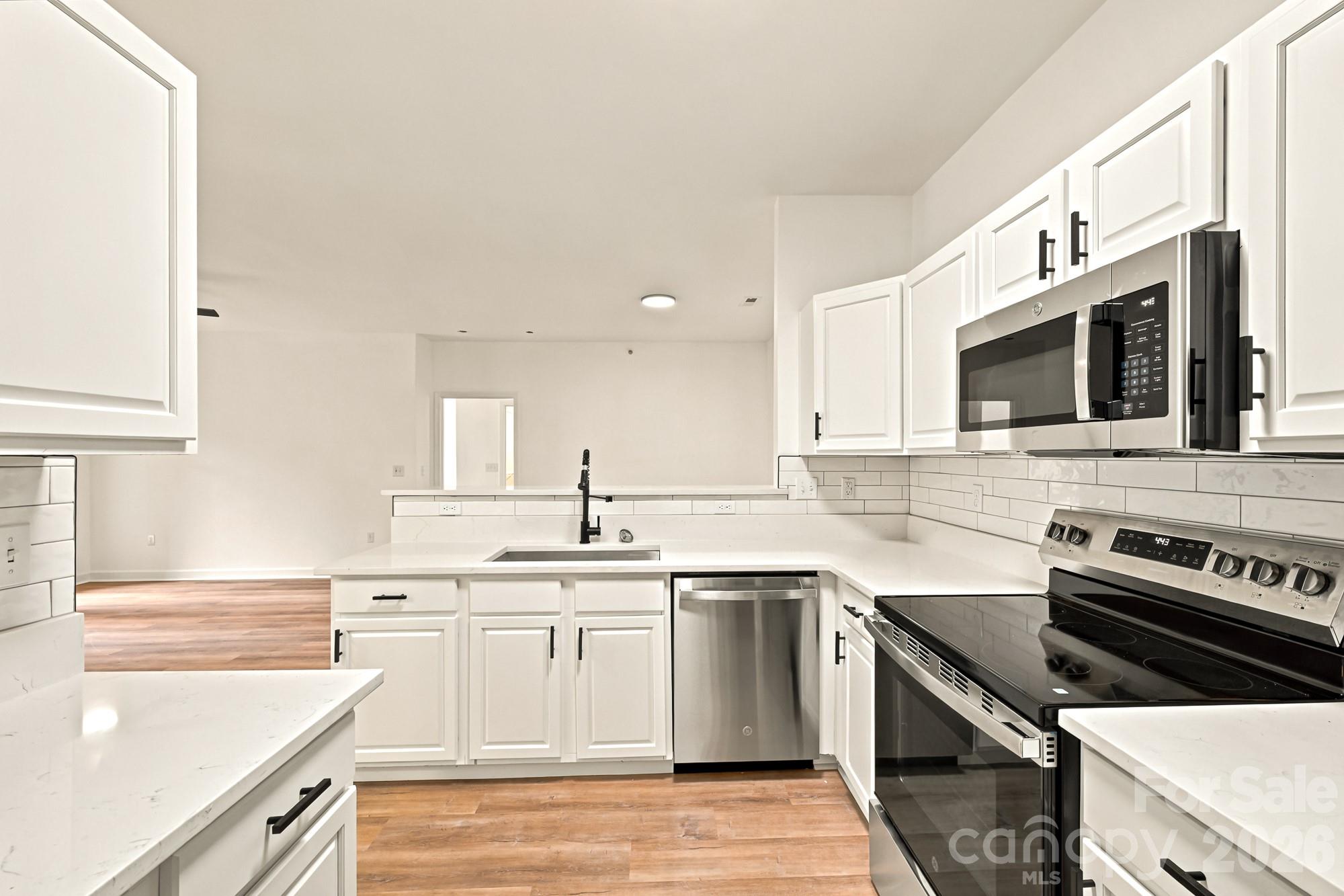 16409 Golden River Lane Property Photo 3