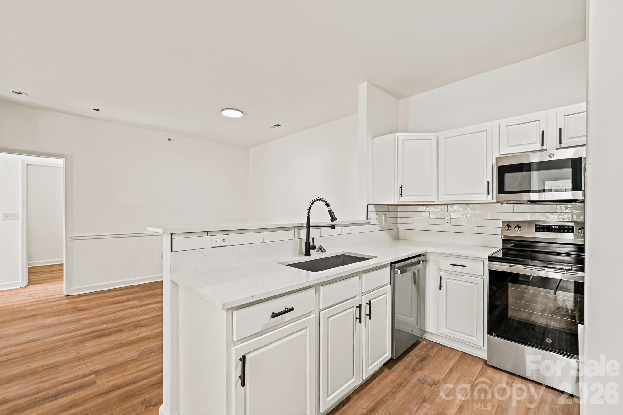 16409 Golden River Lane Property Photo 8