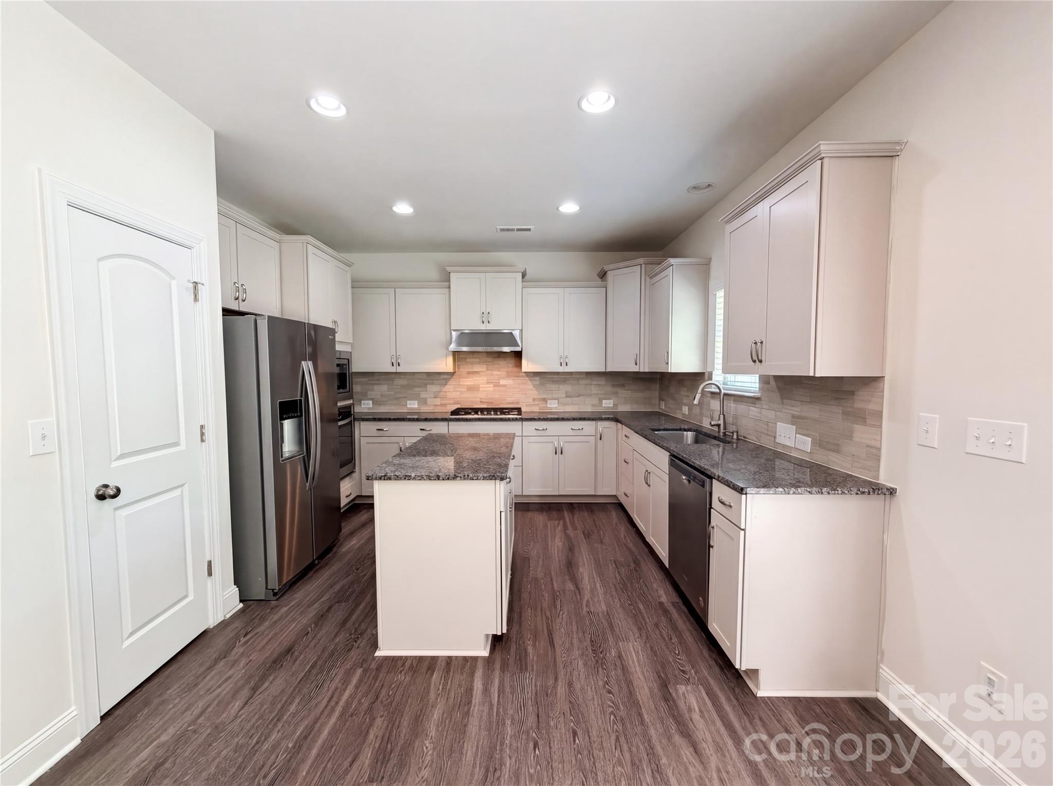 1908 Cantrell Court Property Photo 6