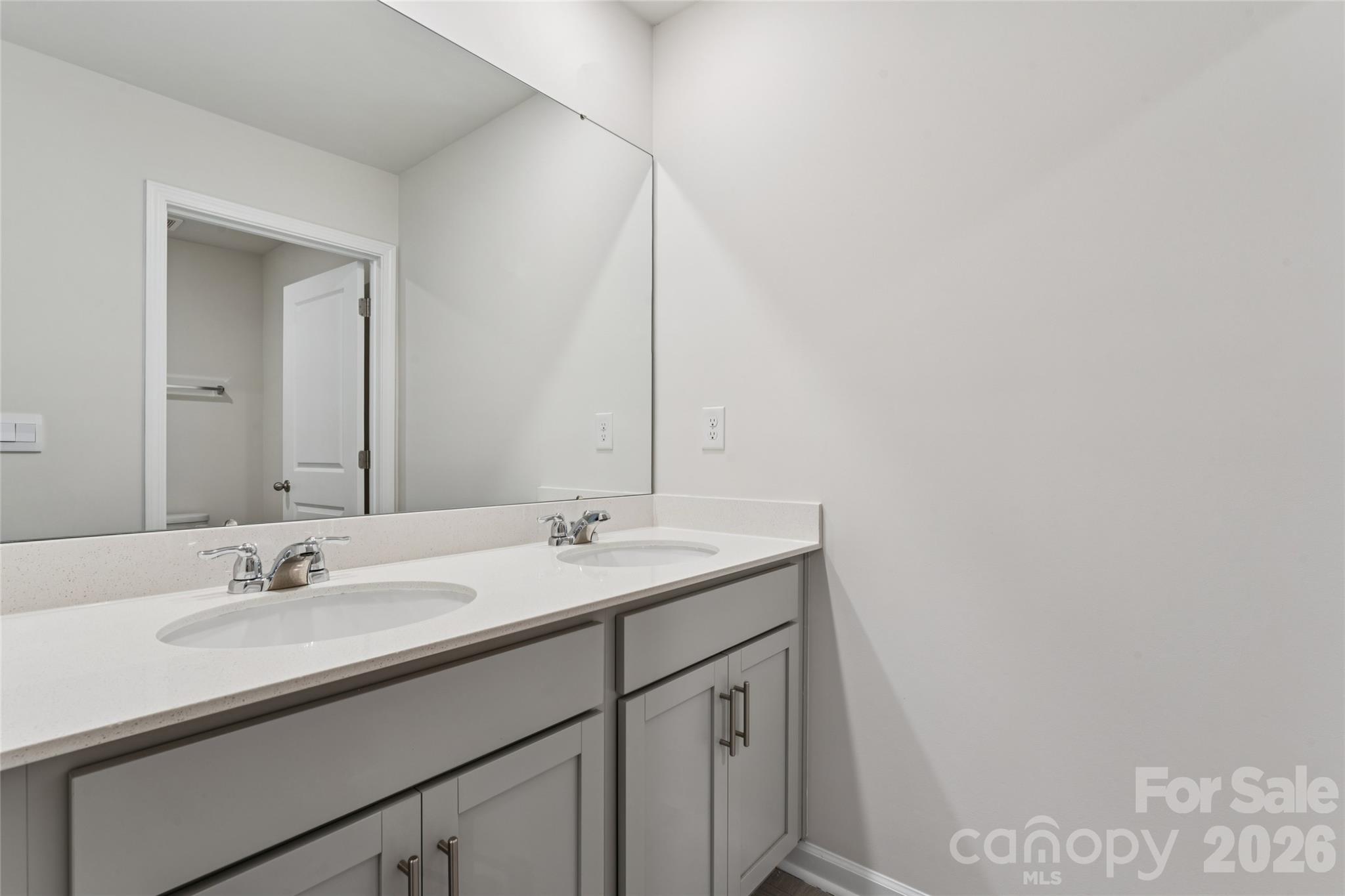 132 Scotsway Court Property Photo 24