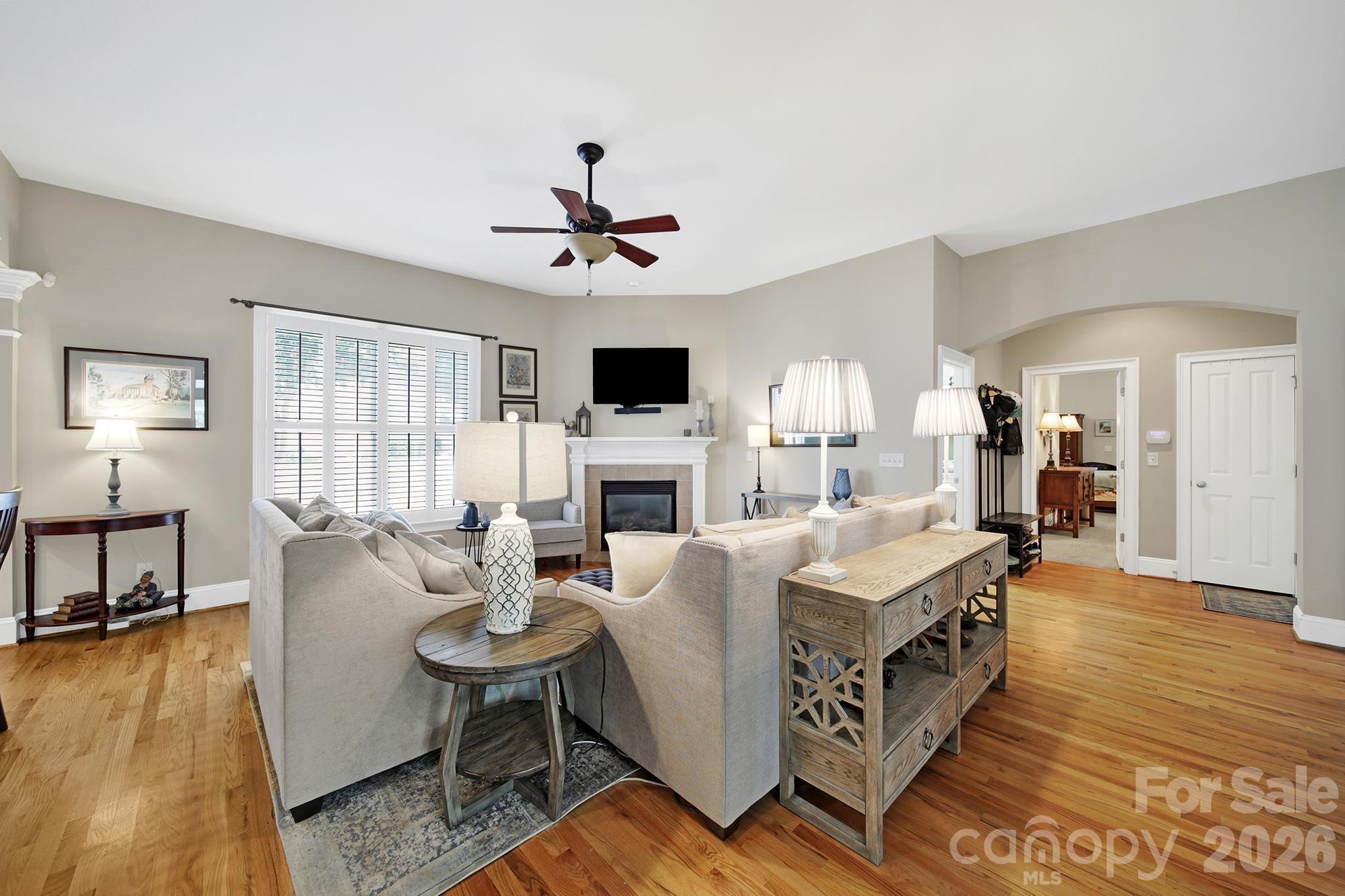 3328 Richards Crossing Property Photo 14