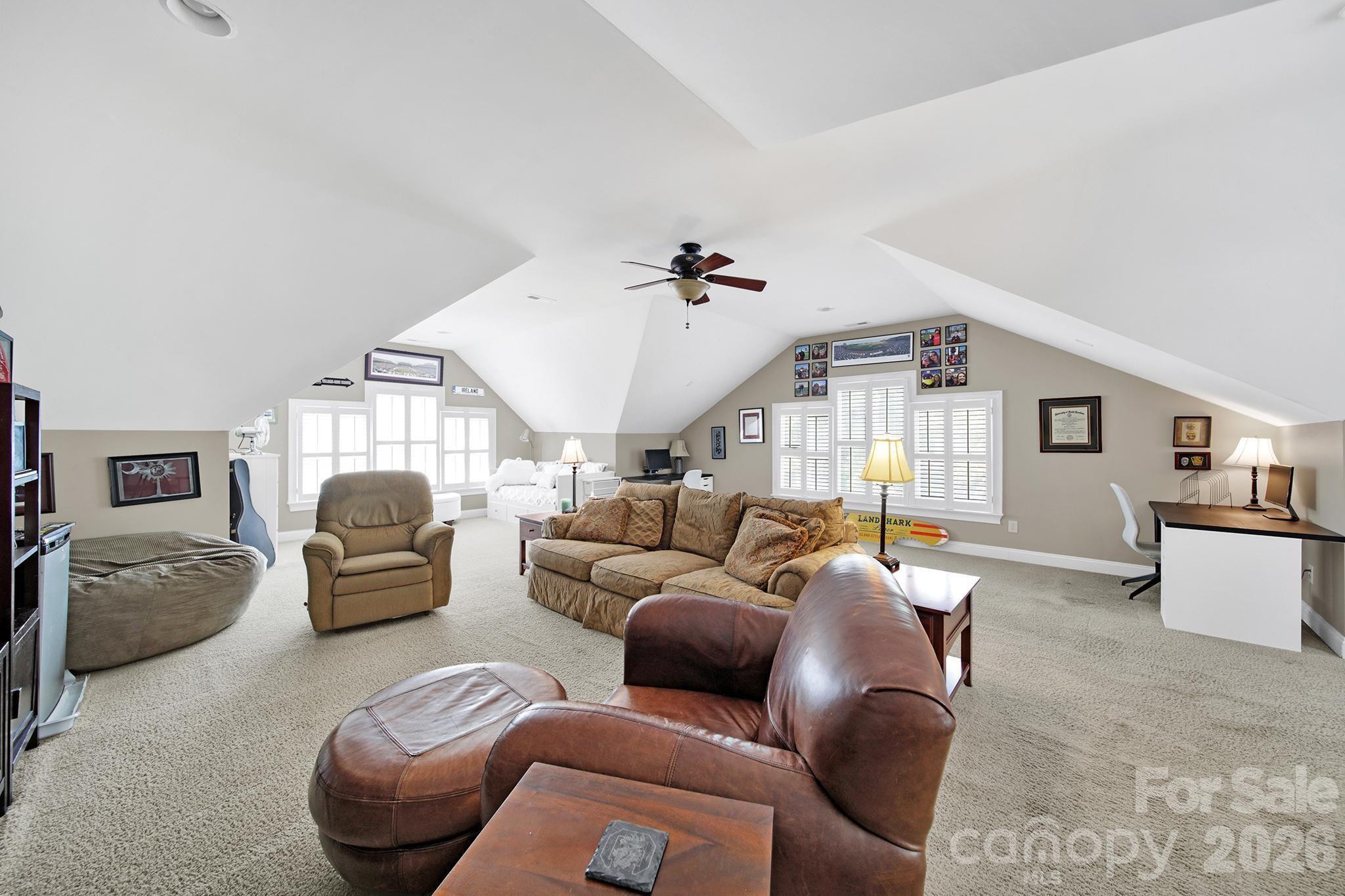 3328 Richards Crossing Property Photo 33