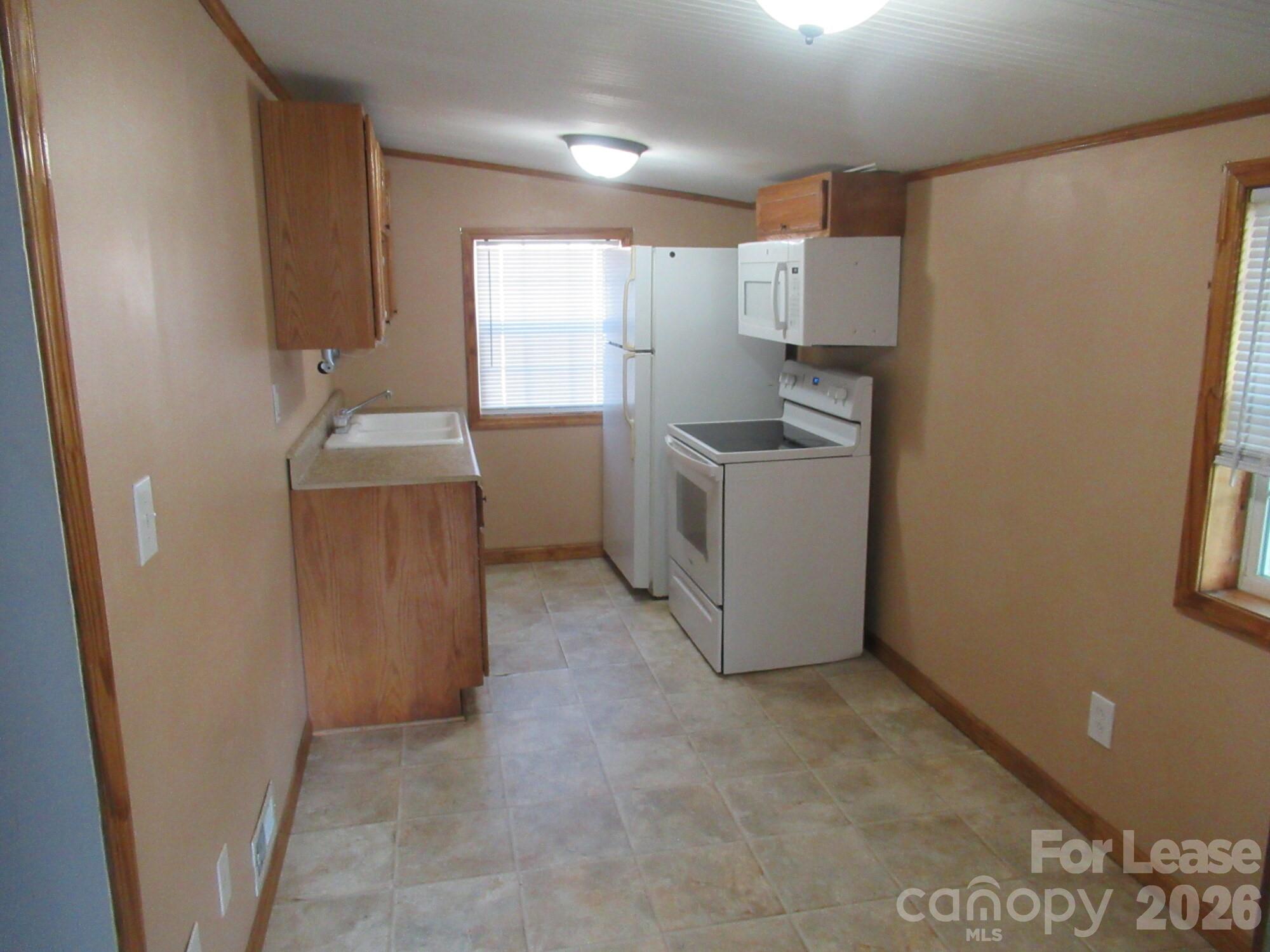 306 W 2nd Street Property Photo 6