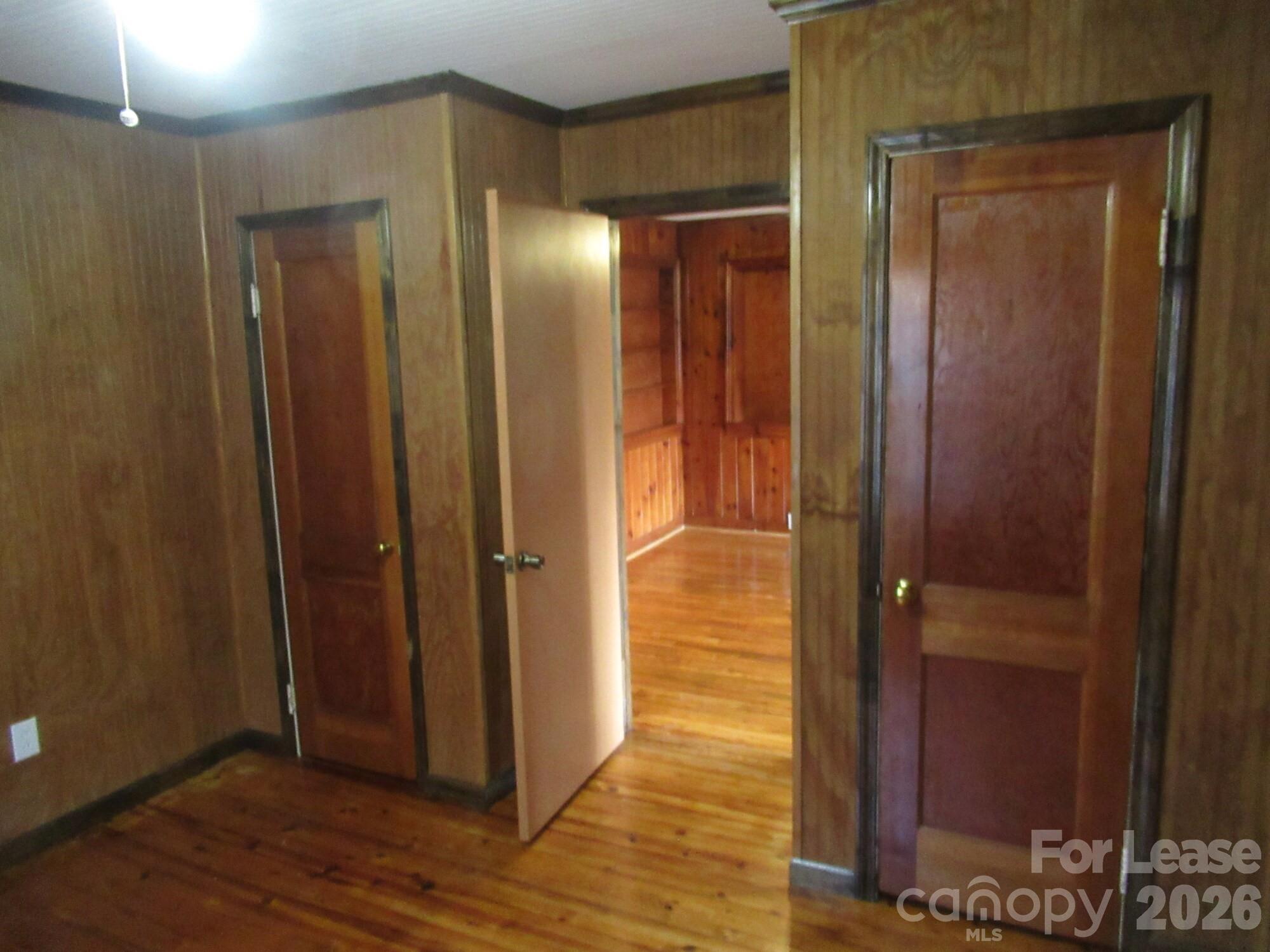 306 W 2nd Street Property Photo 12