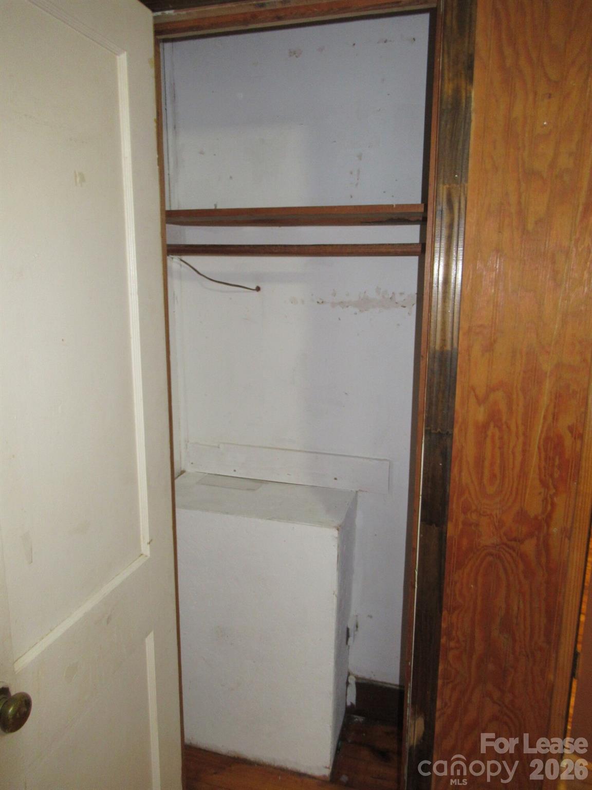 306 W 2nd Street Property Photo 14