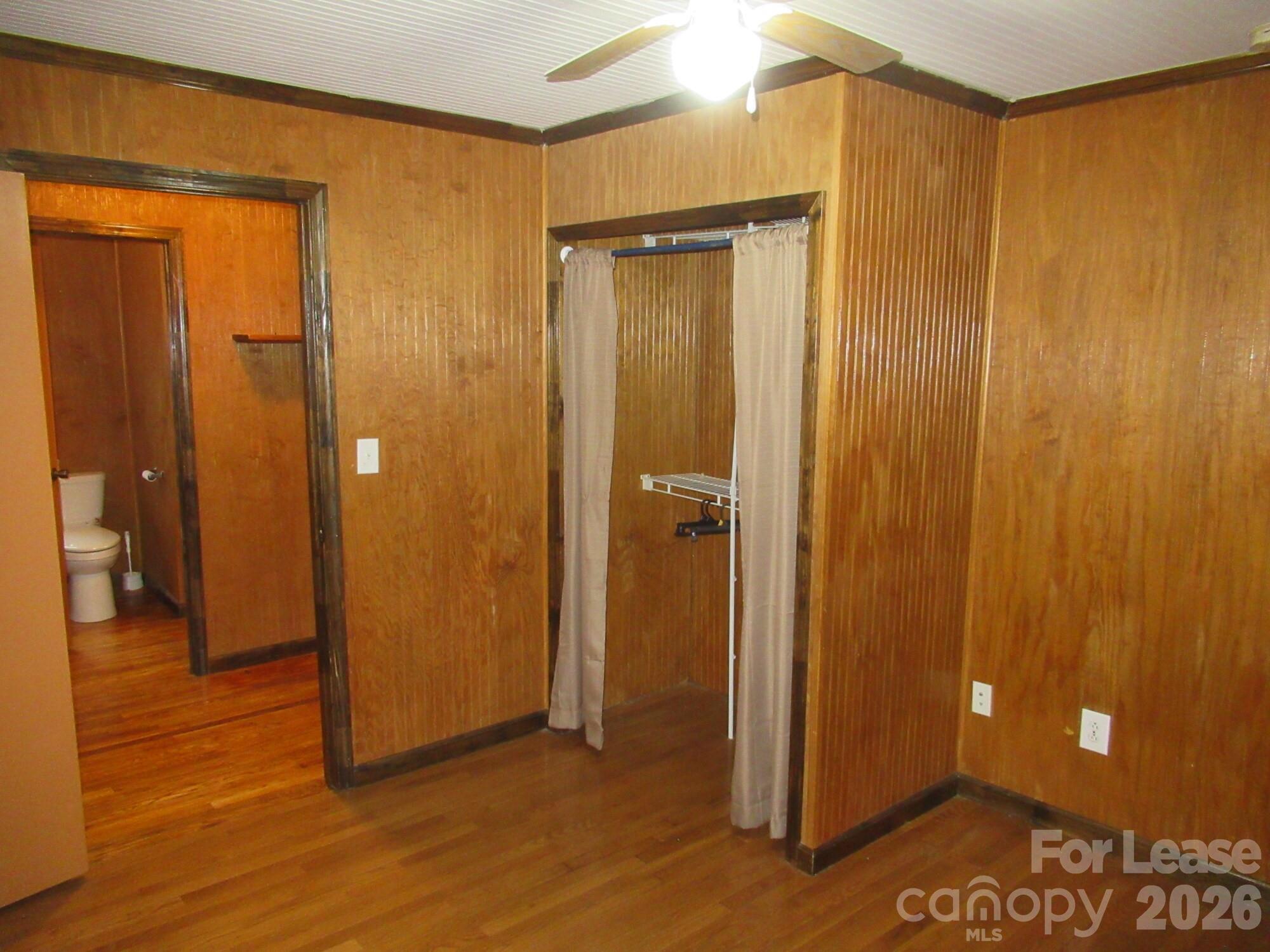 306 W 2nd Street Property Photo 15