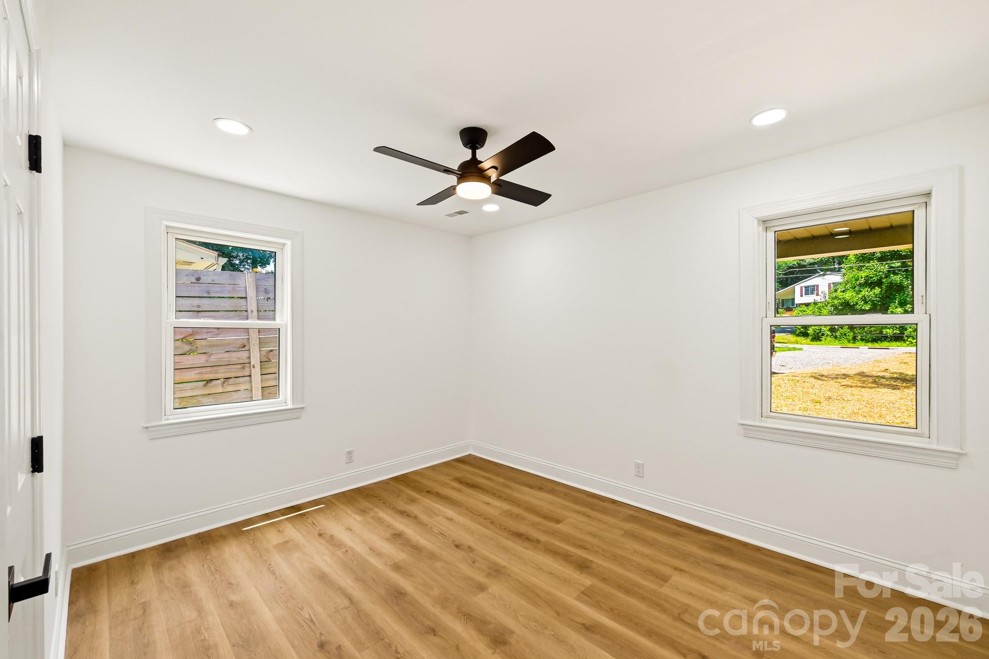 1936 Lakedell Drive Property Photo 12