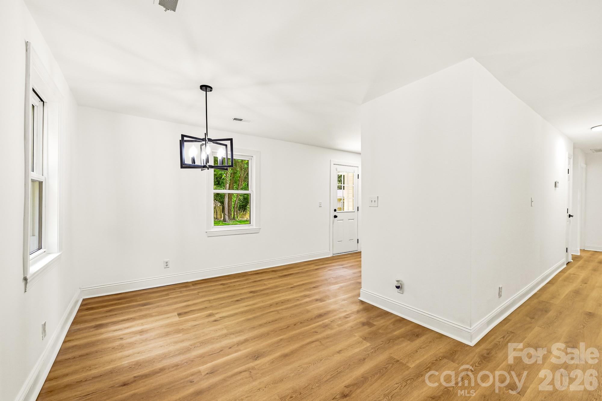 1936 Lakedell Drive Property Photo 14