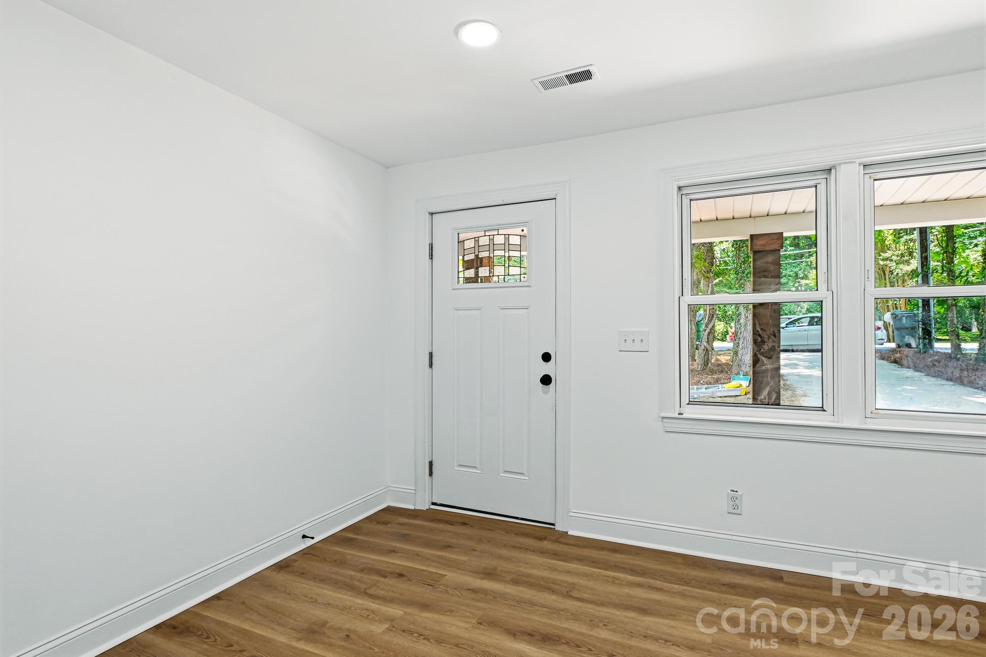 1936 Lakedell Drive Property Photo 16