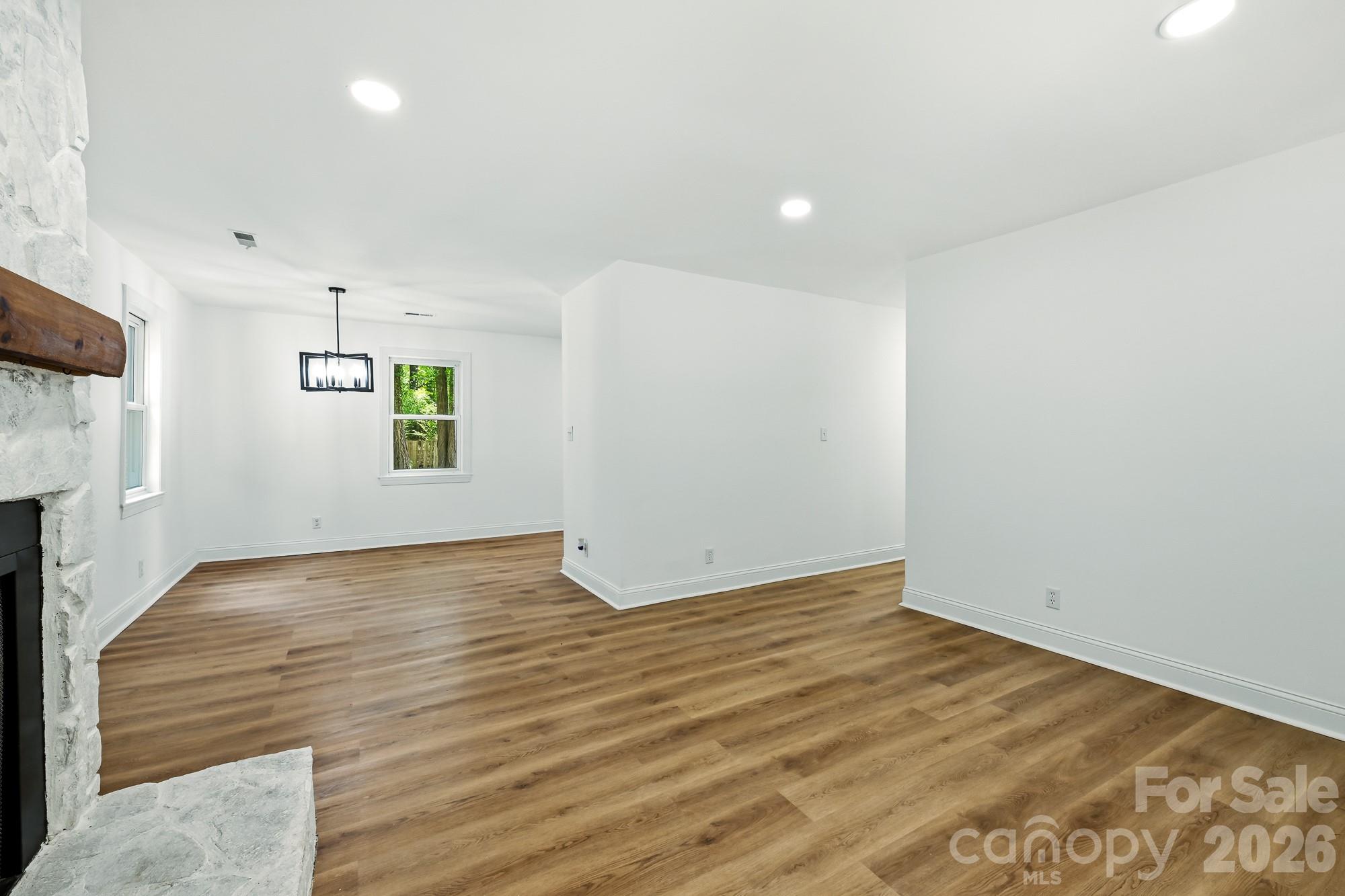 1936 Lakedell Drive Property Photo 17