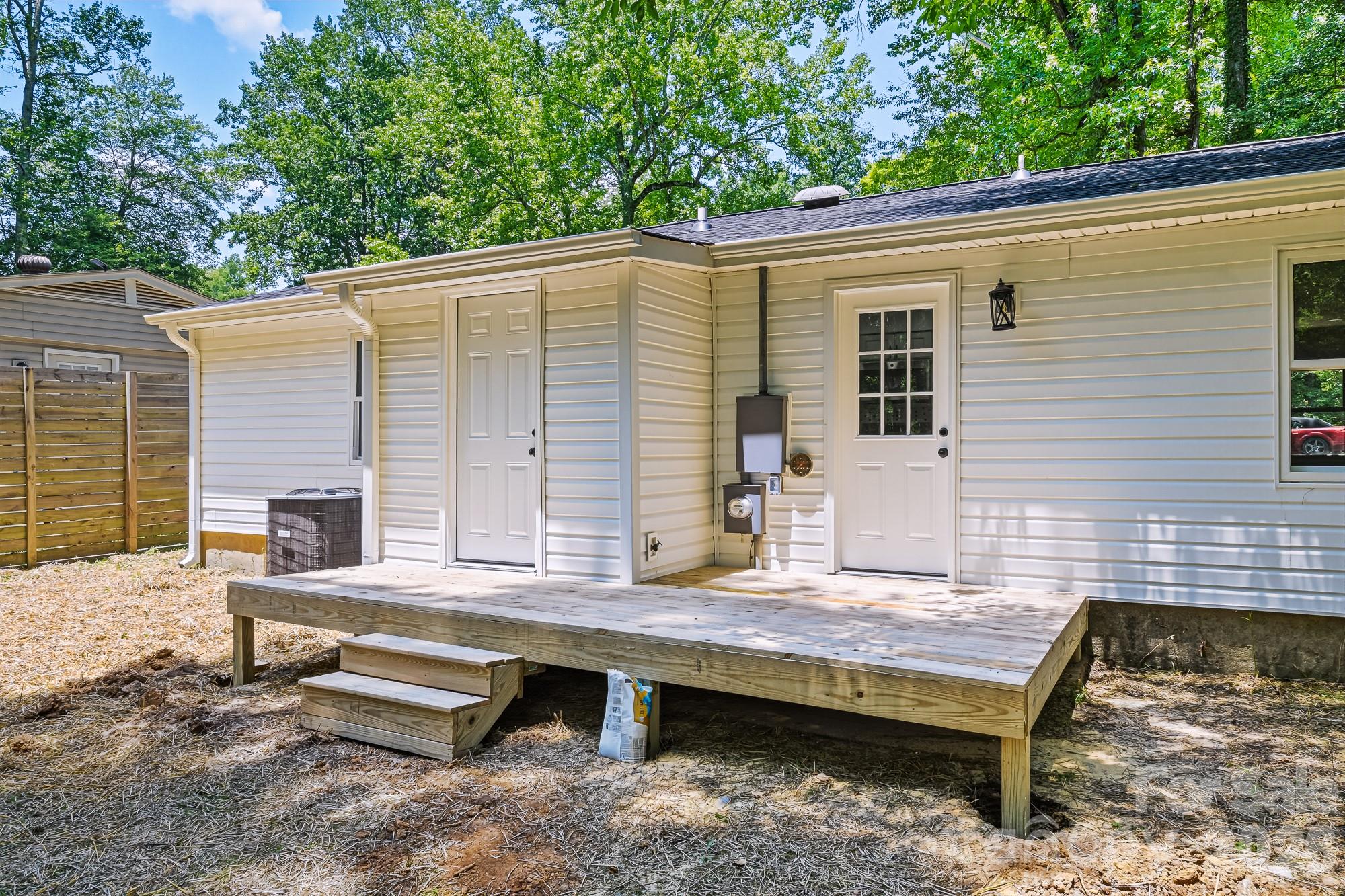 1936 Lakedell Drive Property Photo 25