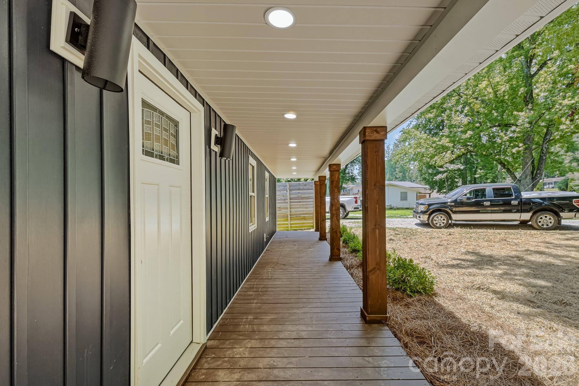 1936 Lakedell Drive Property Photo 28