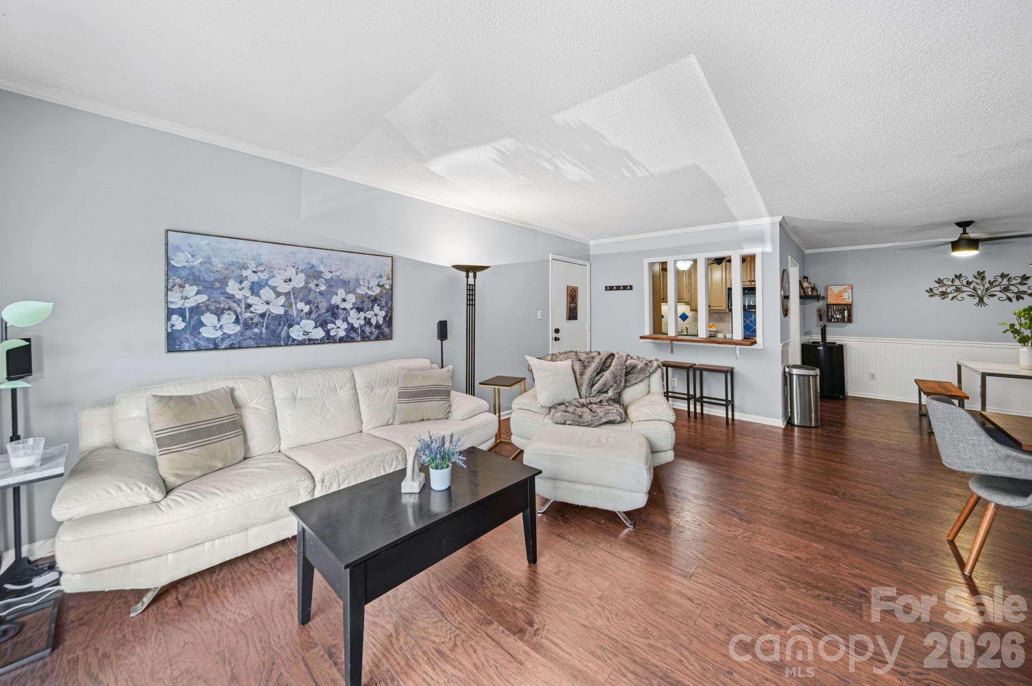 4739 Hedgemore Drive N Property Photo 5