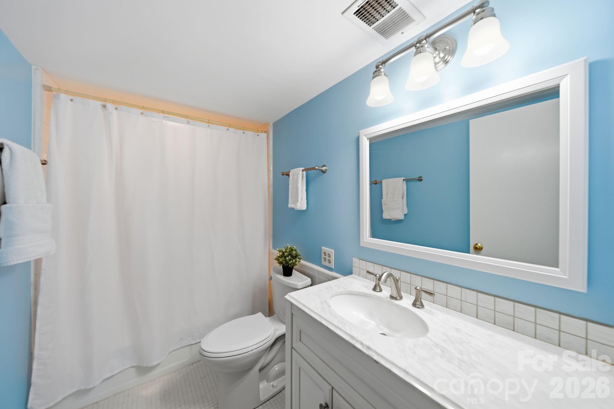 4739 Hedgemore Drive N Property Photo 19