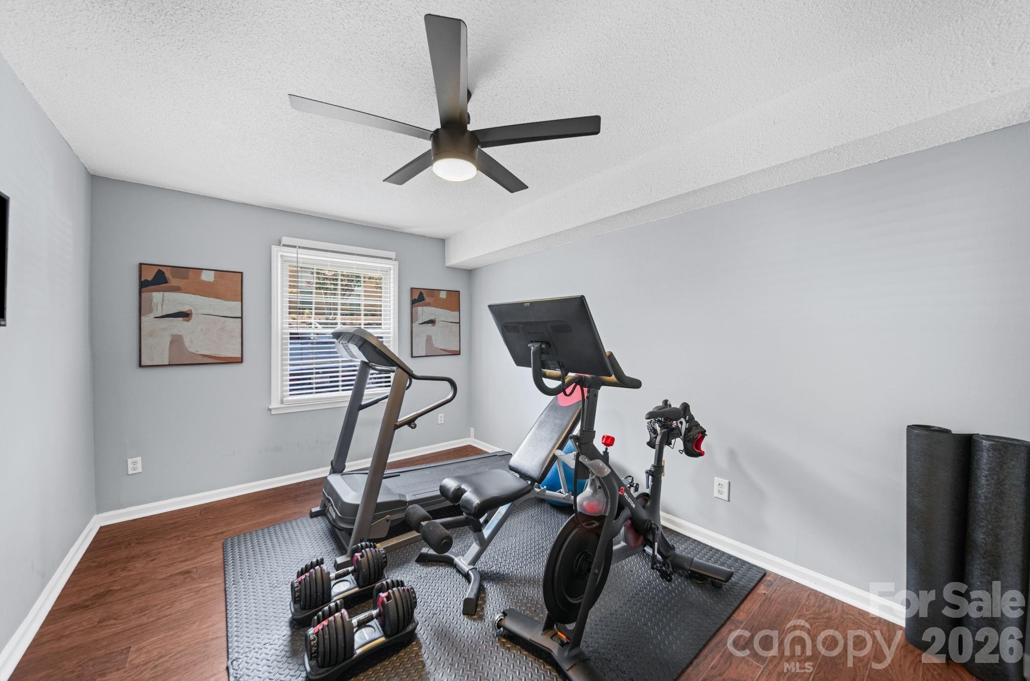 4739 Hedgemore Drive N Property Photo 20