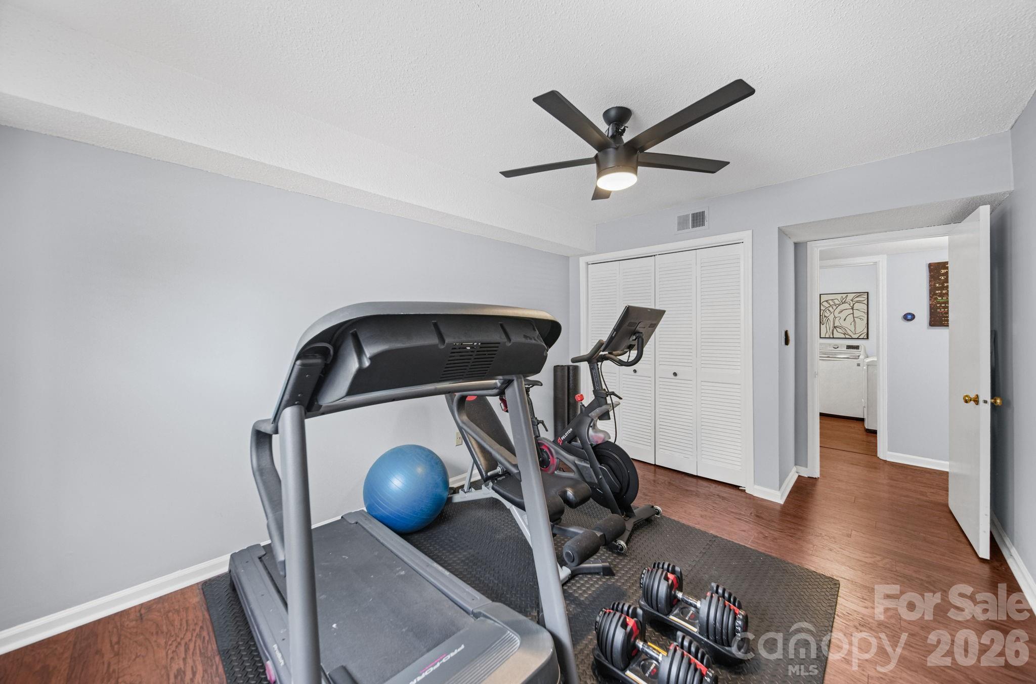 4739 Hedgemore Drive N Property Photo 21