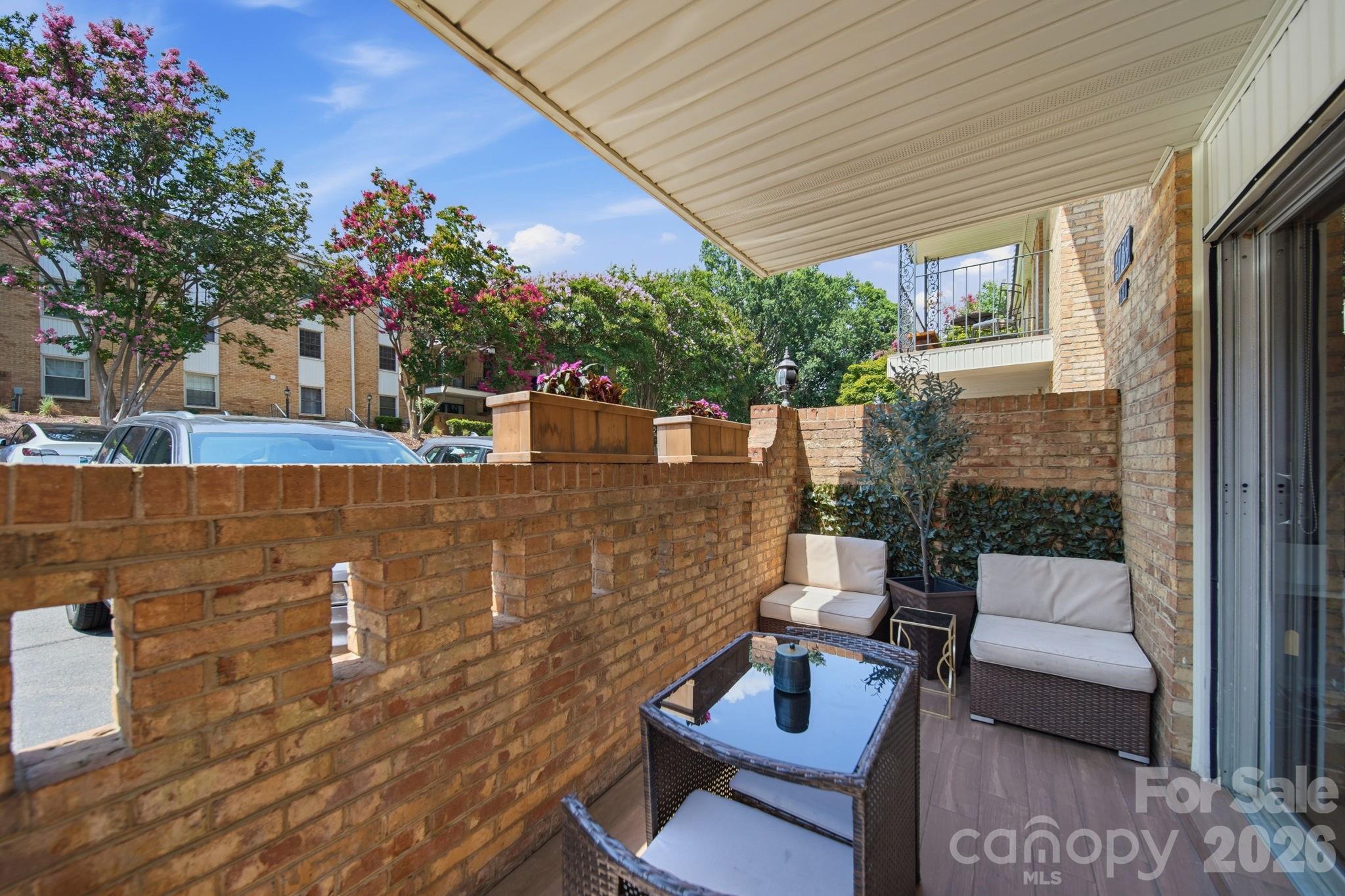 4739 Hedgemore Drive N Property Photo 23