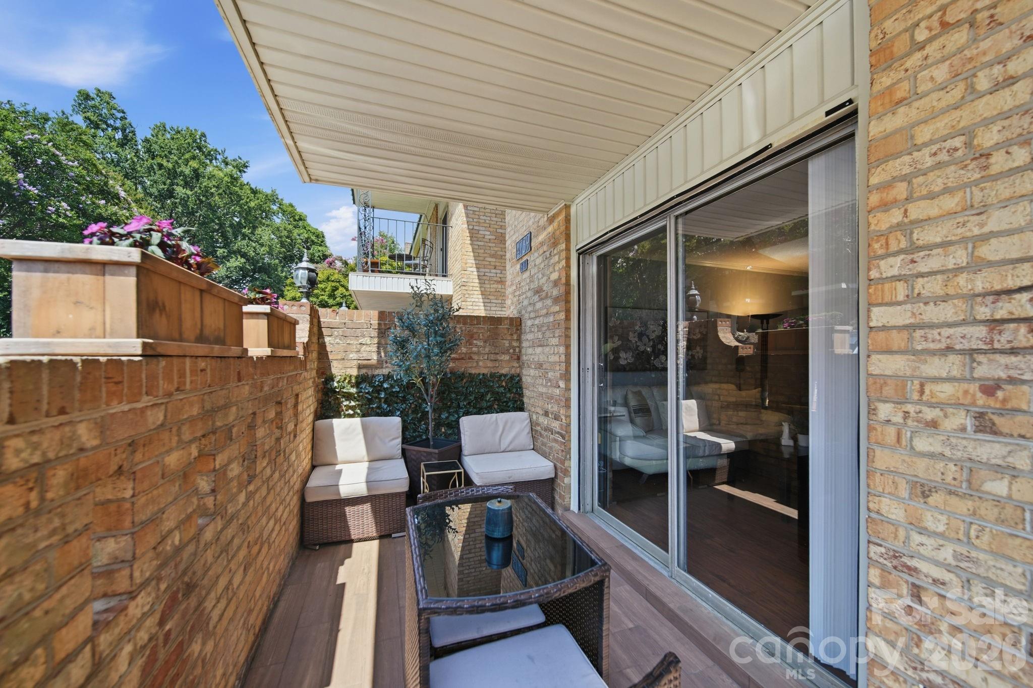 4739 Hedgemore Drive N Property Photo 24